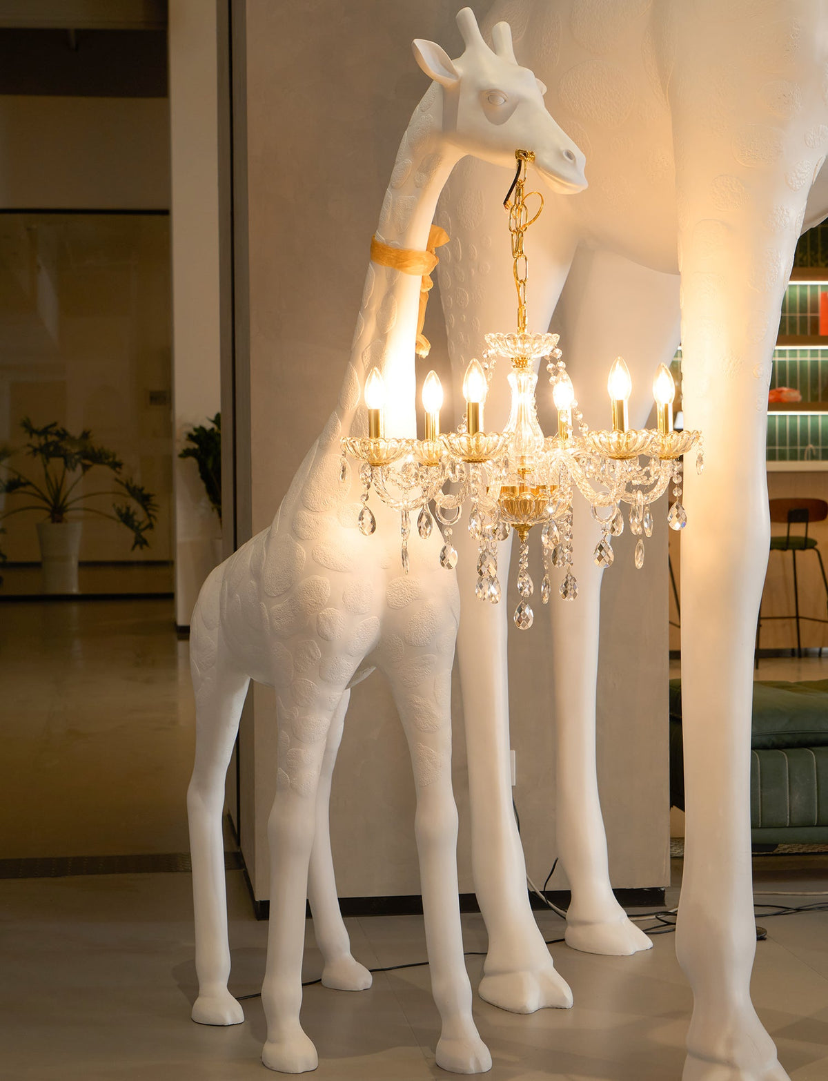 Giraffe Sculpture Floor Lamp