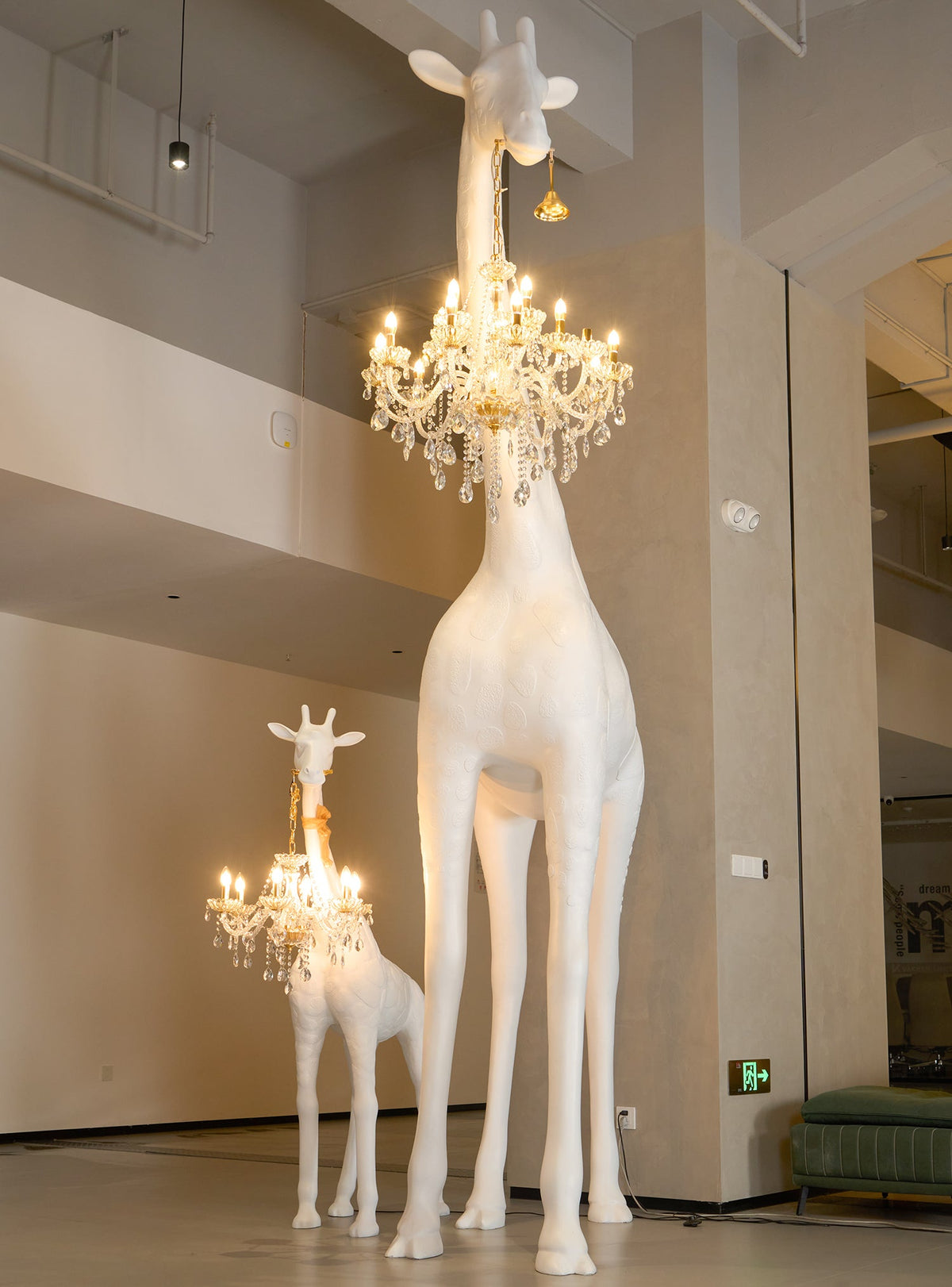Giraffe Sculpture Floor Lamp