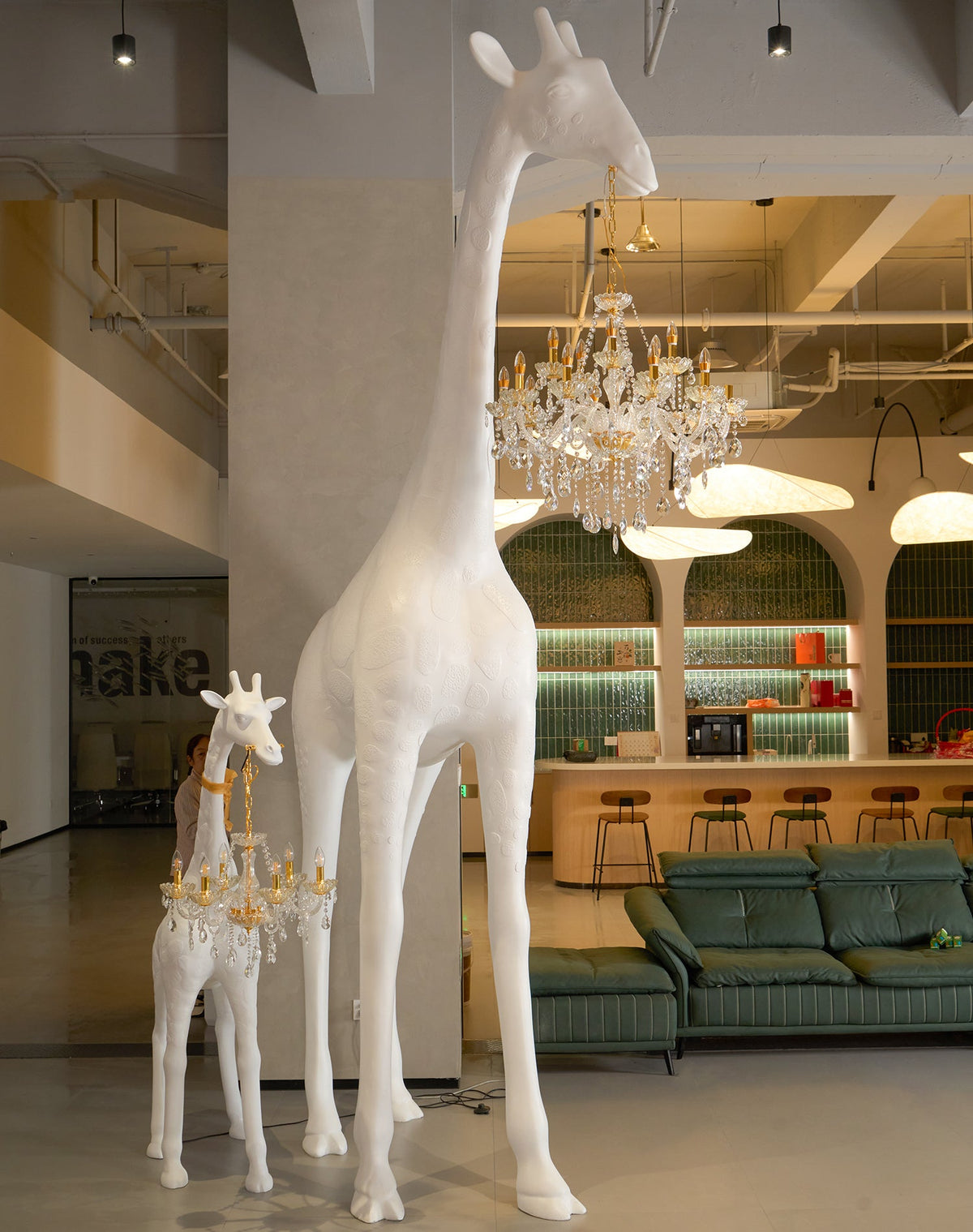 Giraffe Sculpture Floor Lamp