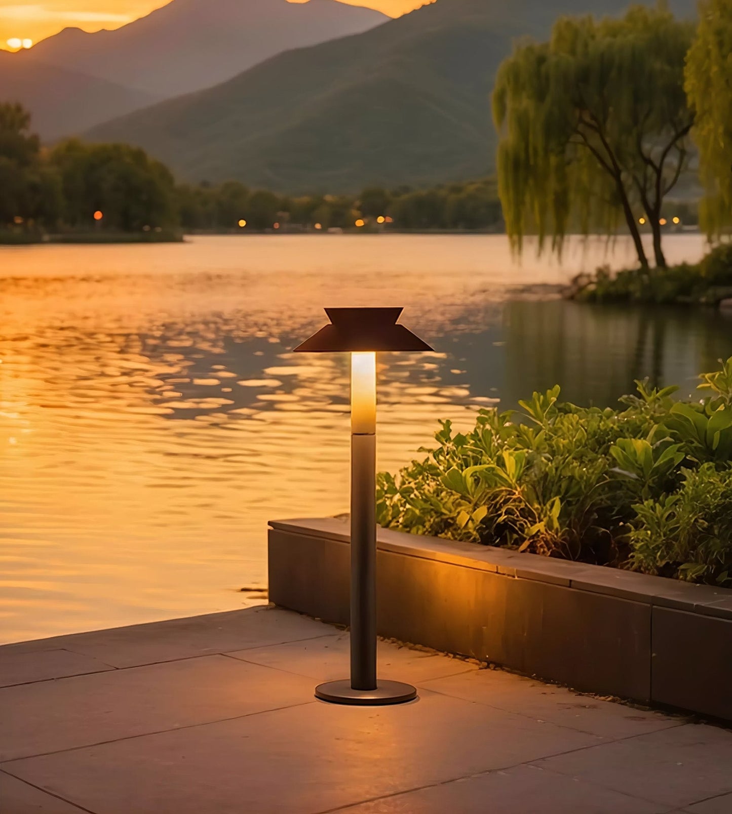 Halo Stem Outdoor Path Light