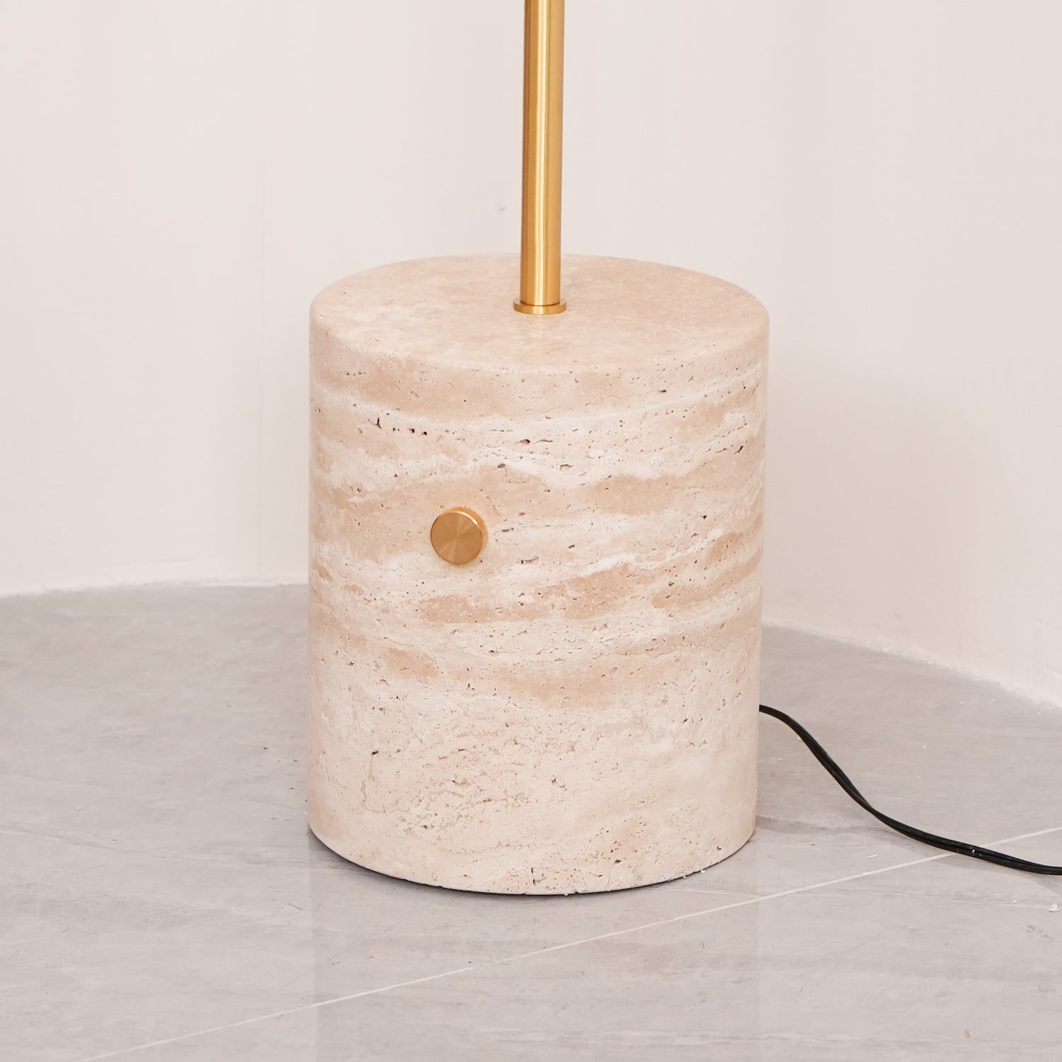 Elaris Floor Lamp