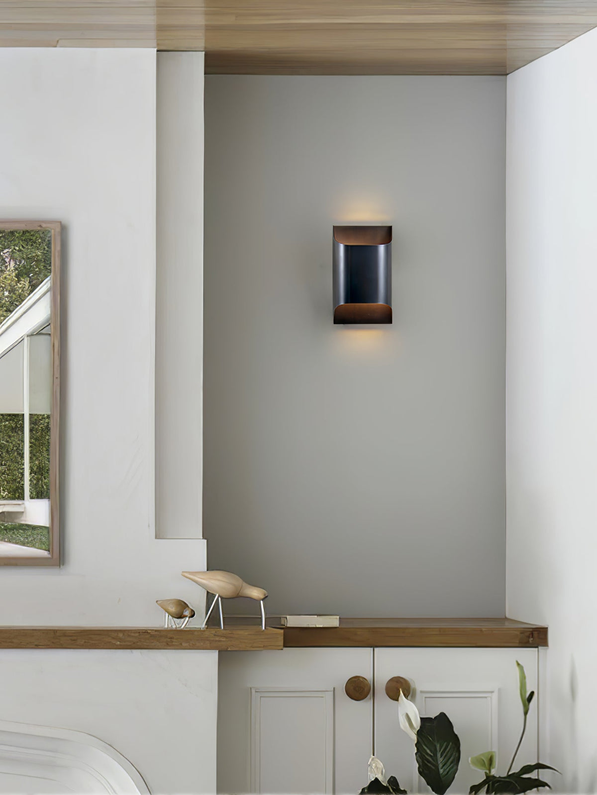 Leclerc Brass Wall Lamp