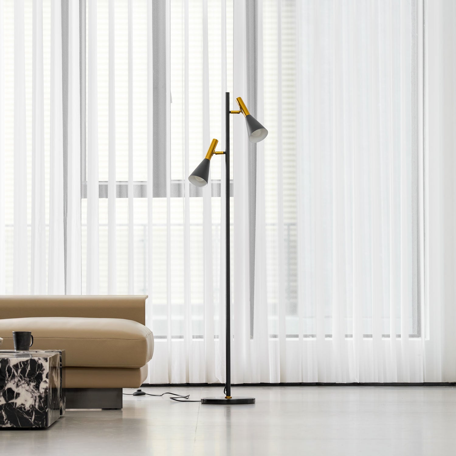 Lron Mouth Floor Lamp