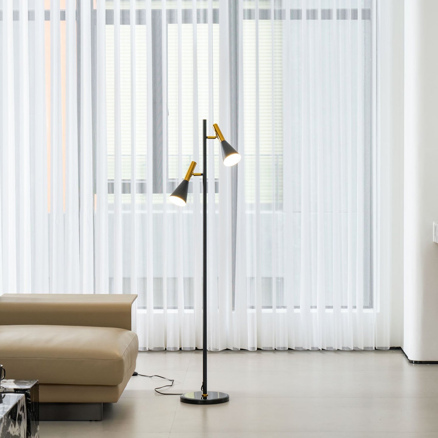 Lron Mouth Floor Lamp