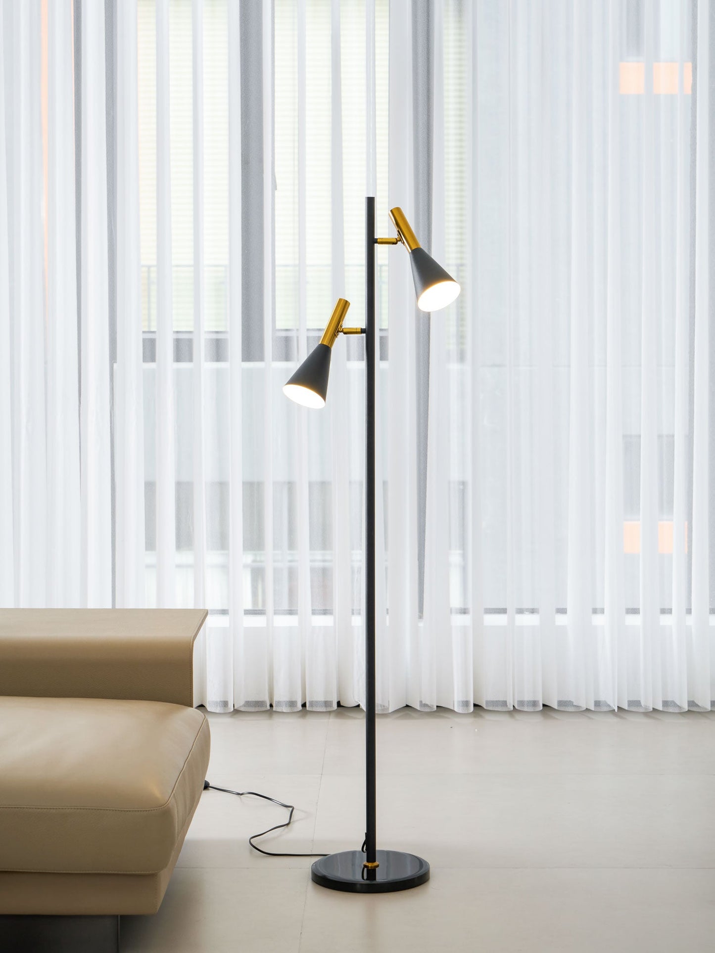 Lron Mouth Floor Lamp