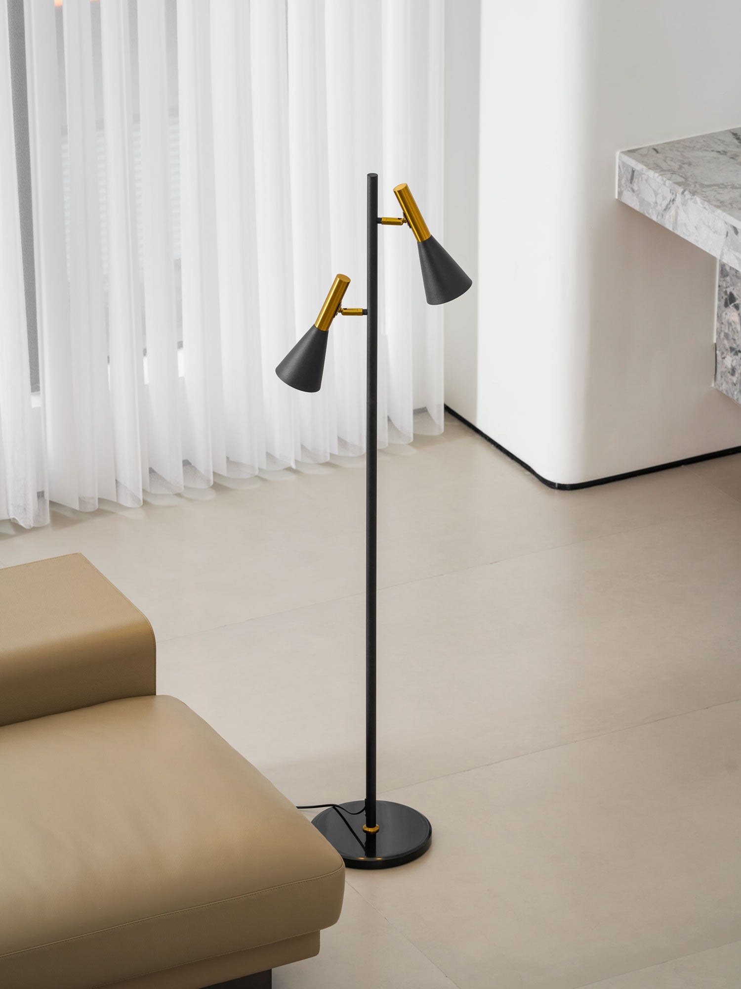 Lron Mouth Floor Lamp