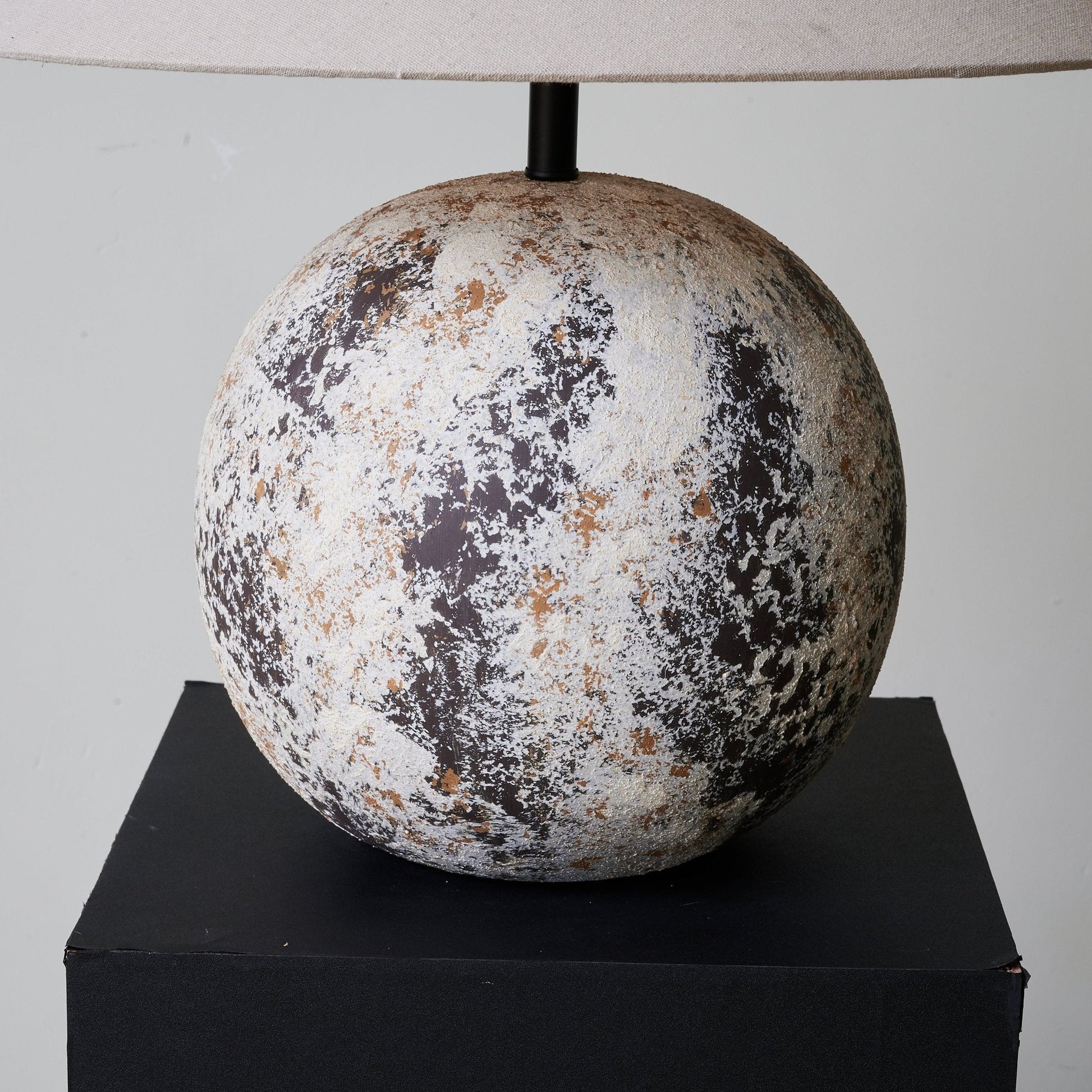 Luna Terra Table Lamp
