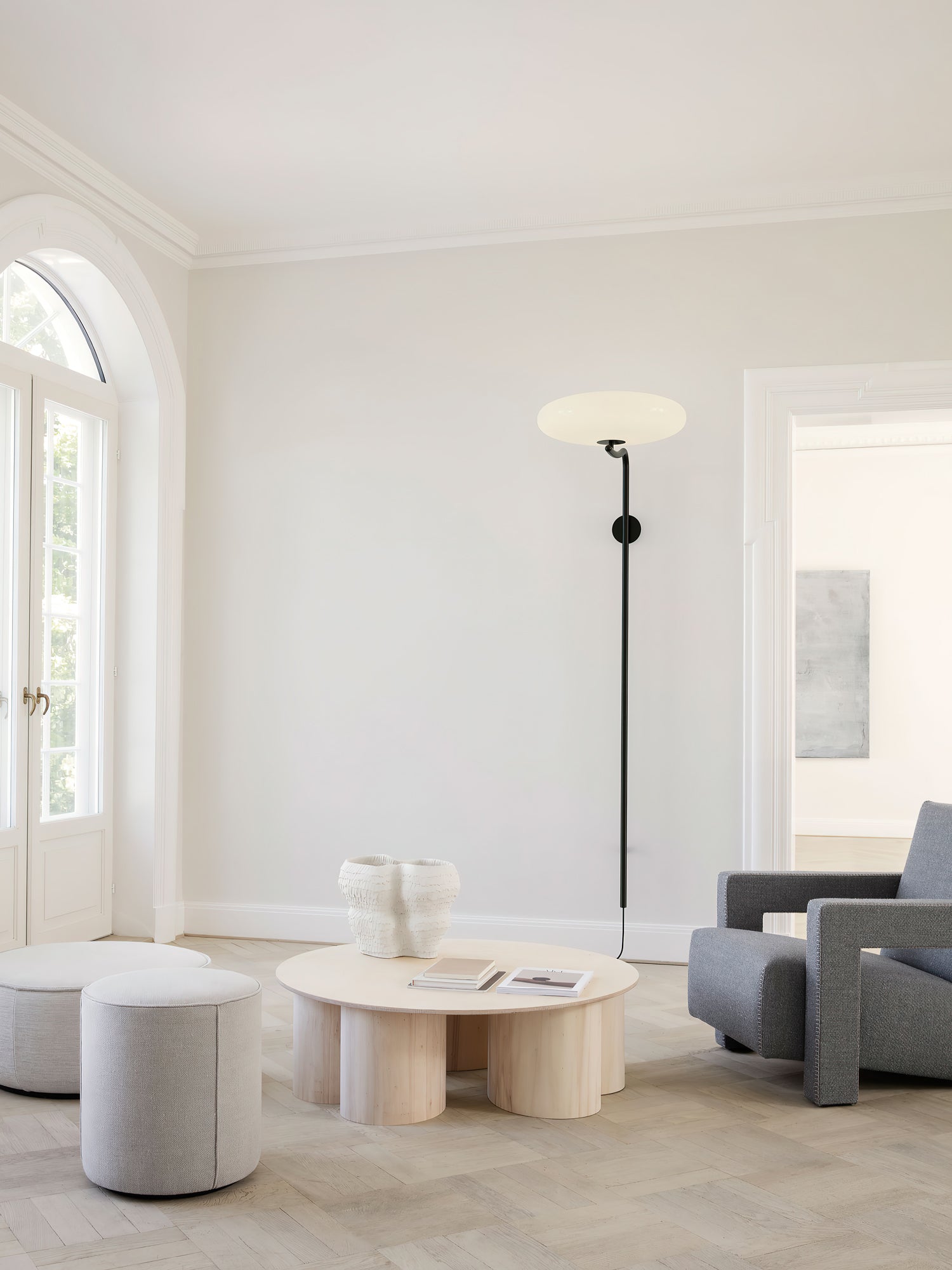 Arc Plug-in Wall Lamp