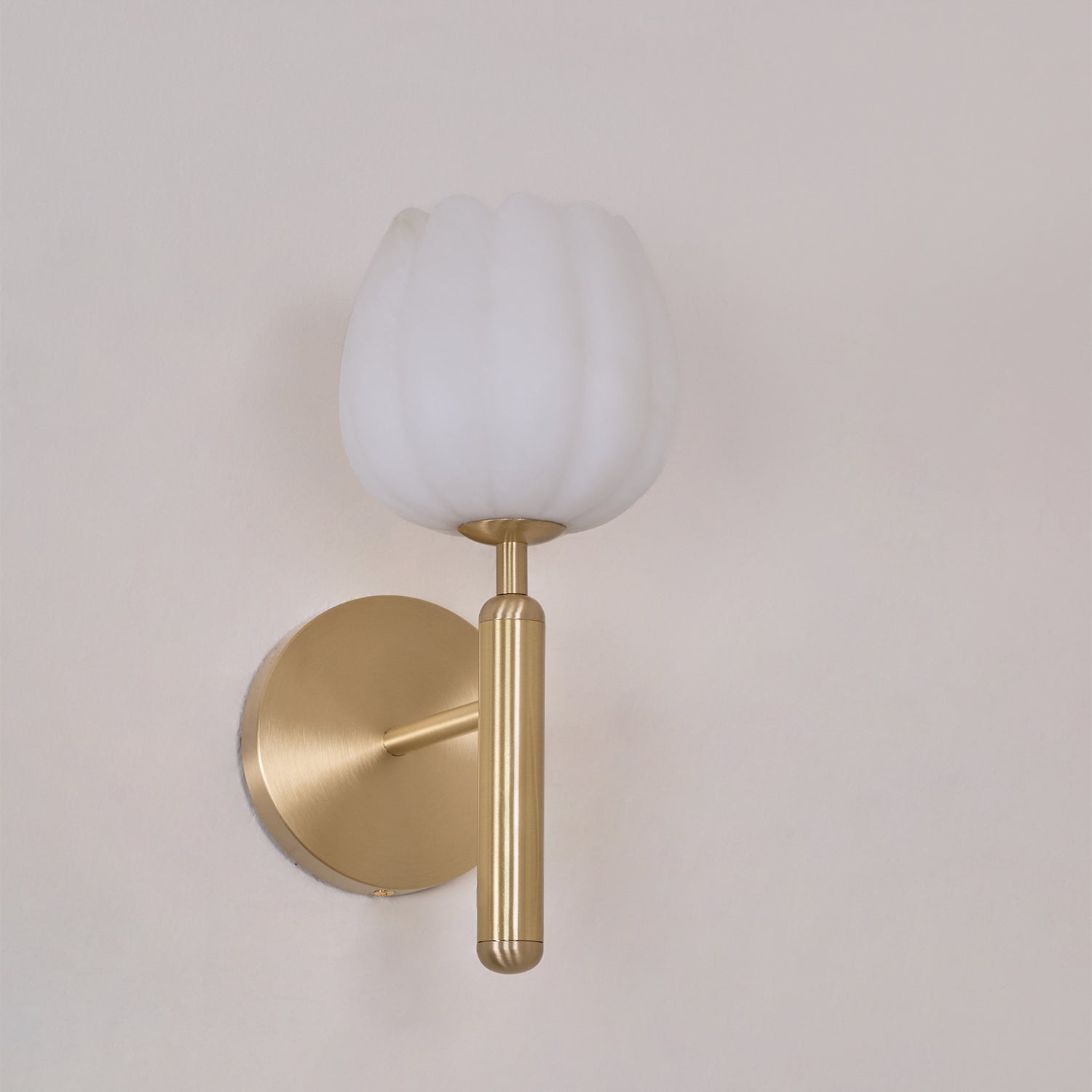 Mian Alabaster Wall Lamp