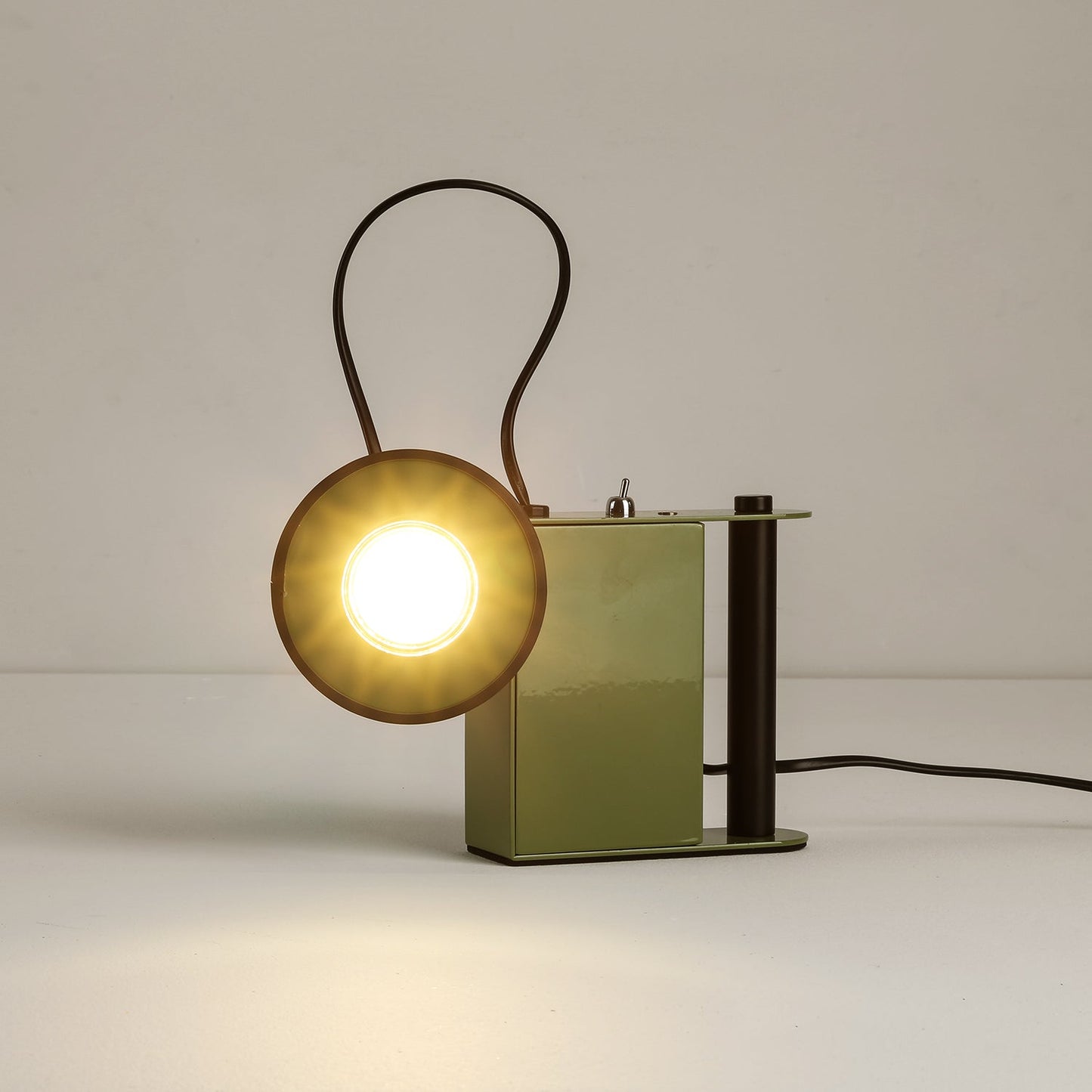 Roland Camera Table Light