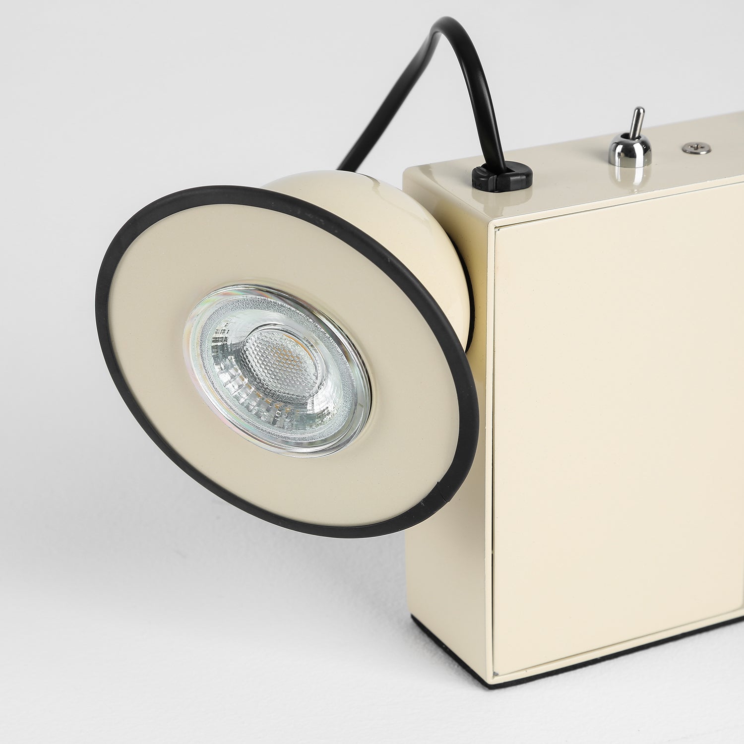 Roland Camera Table Light