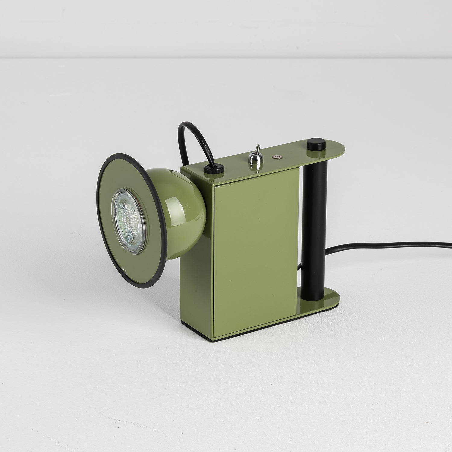Roland Camera Table Light