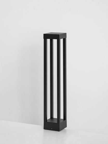 Obsidian Post Outdoor Light