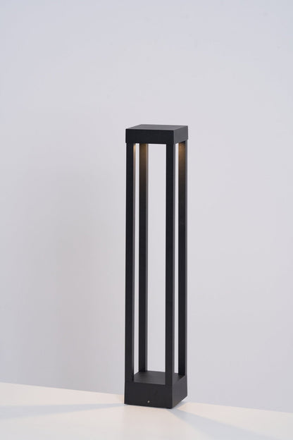 Obsidian Post Outdoor Light
