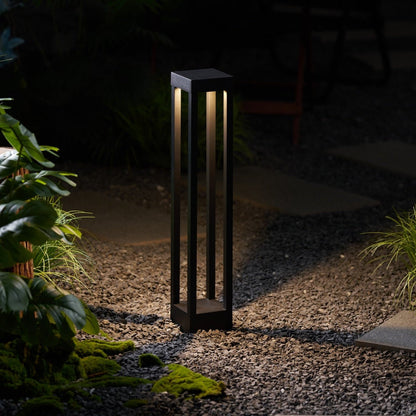 Obsidian Post Outdoor Light