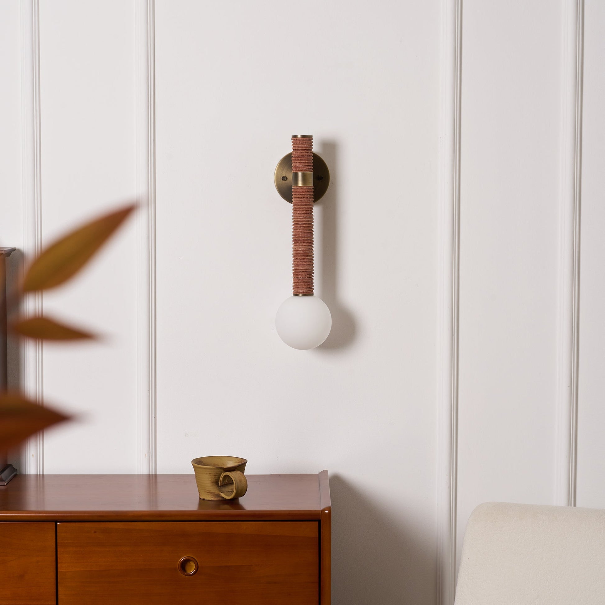 Lestro Wall Light