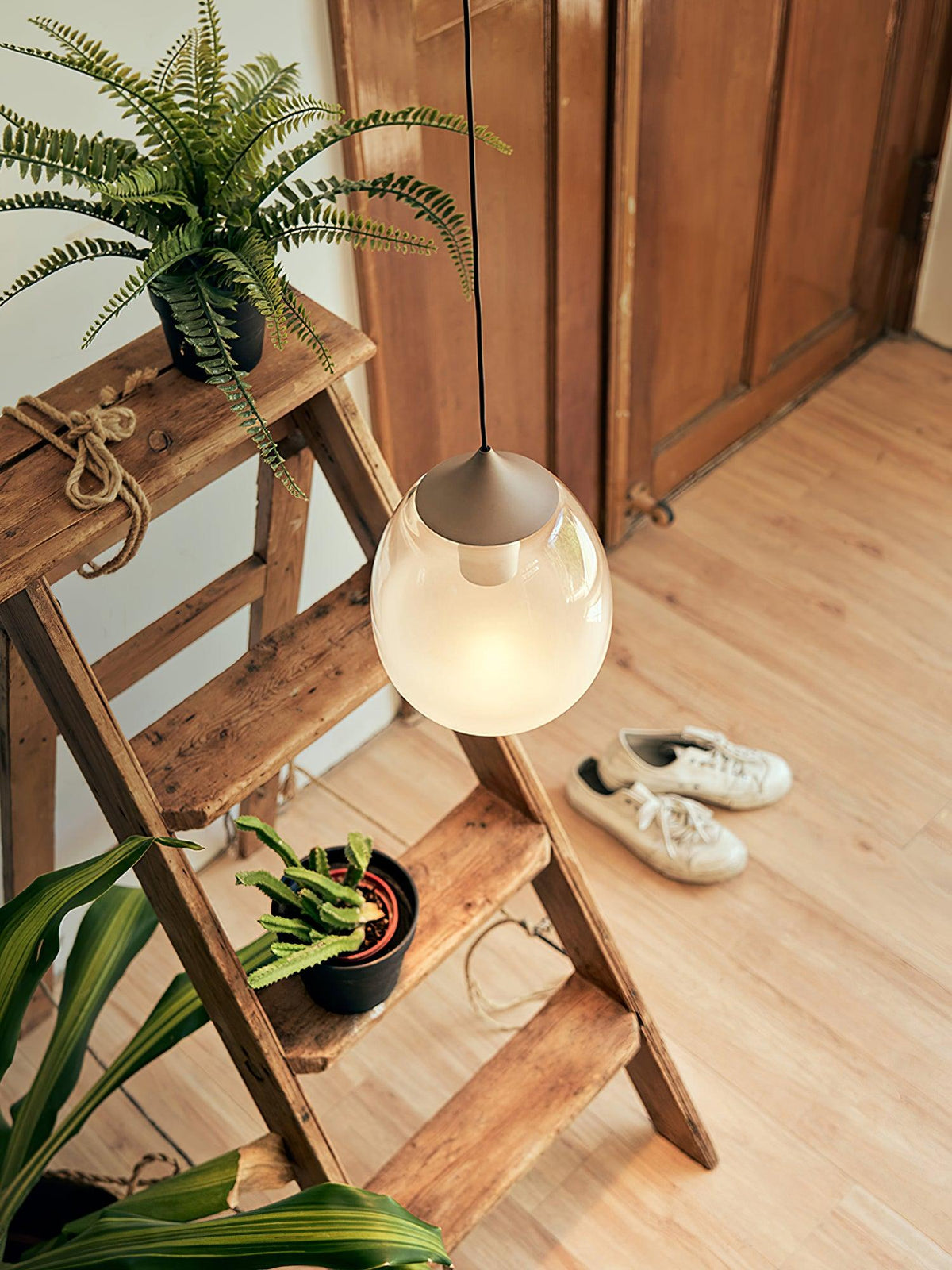Petra Pendant Light