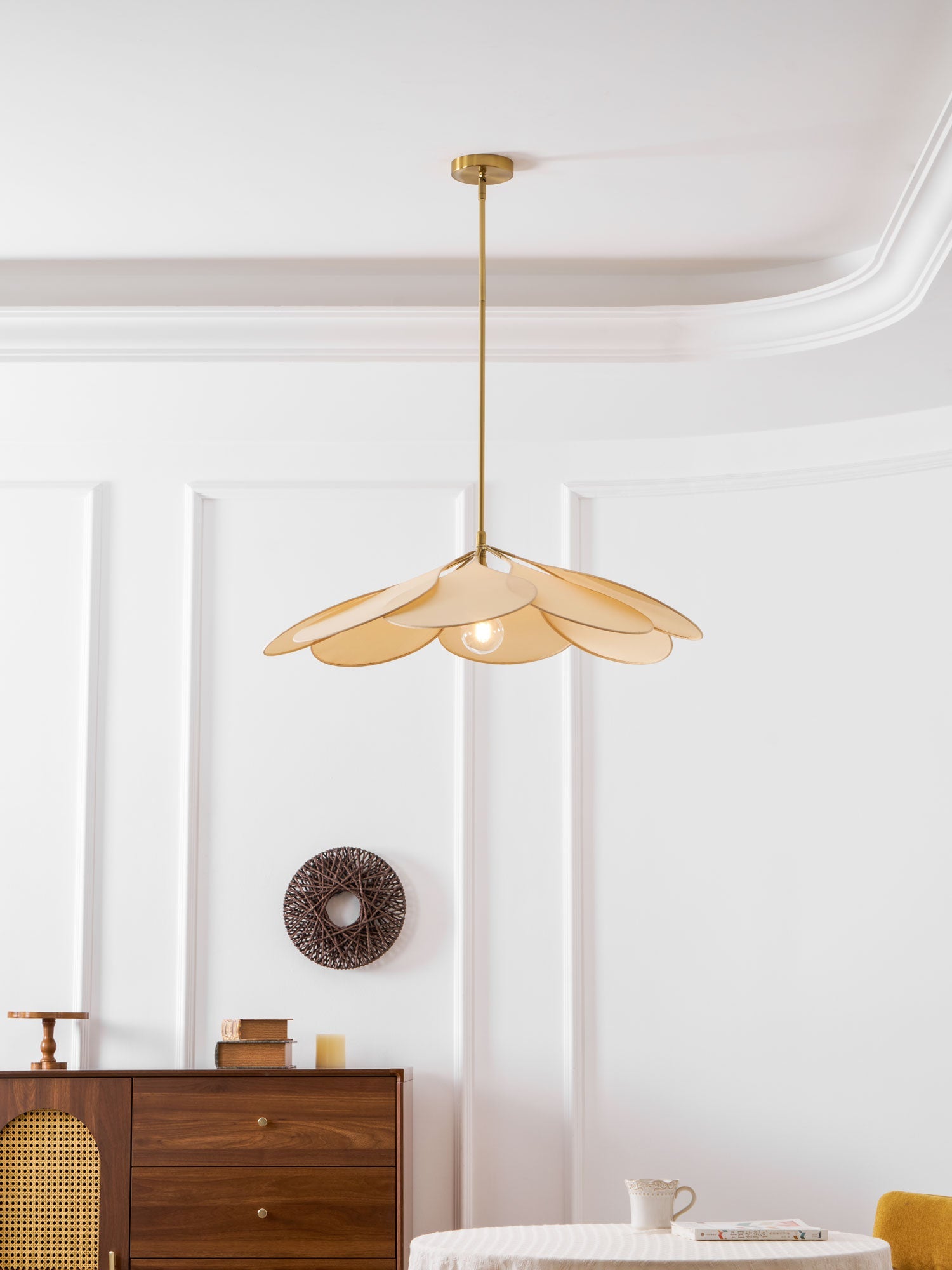 Precieuse Petals Pendant Lamp