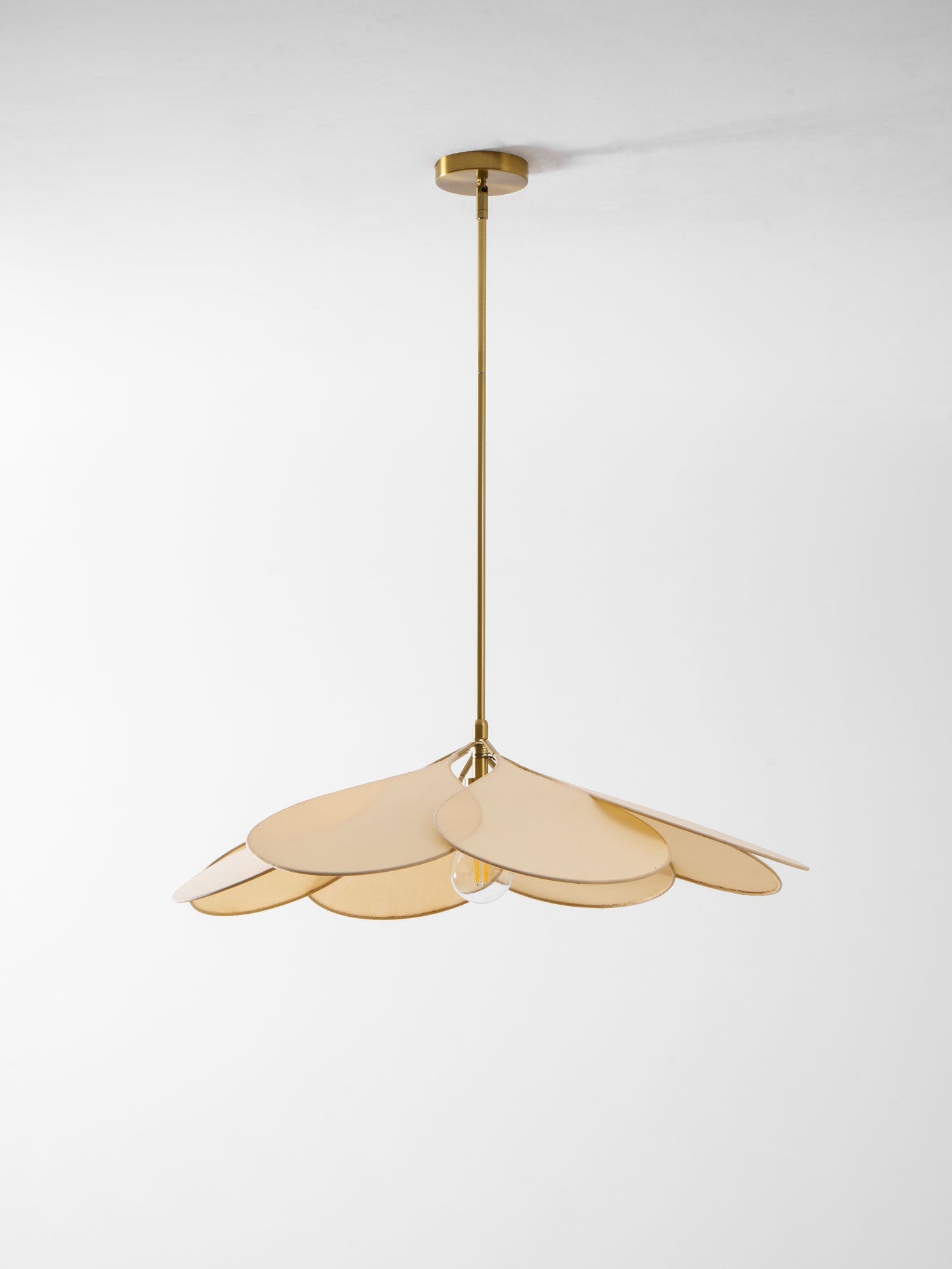 Precieuse Petals Pendant Lamp