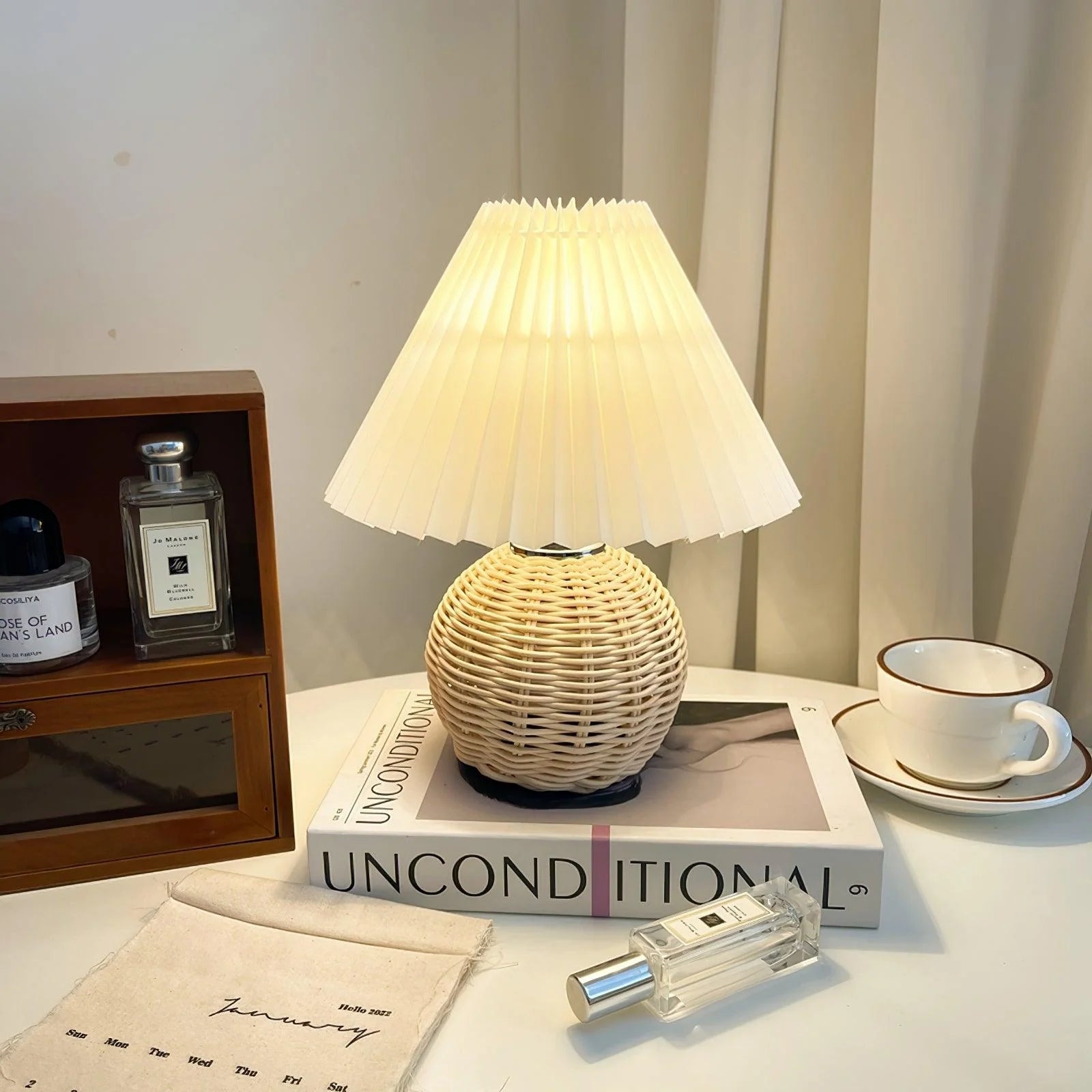 Rattan Pleated Table lamp