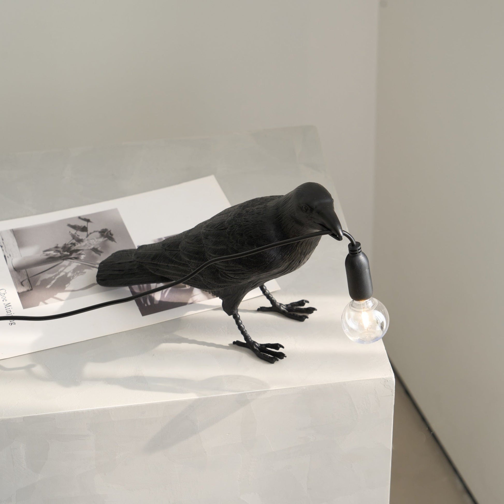 Raven Resin Table Lamp
