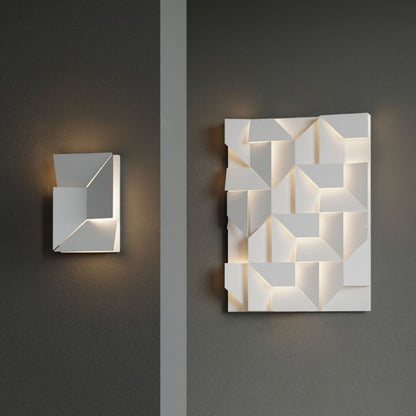 Shadows Grand Plug-in Sconce