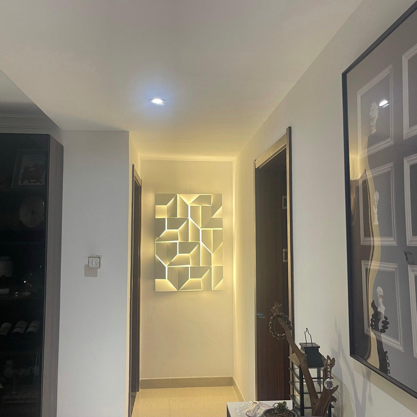 Shadows Grand Plug-in Sconce