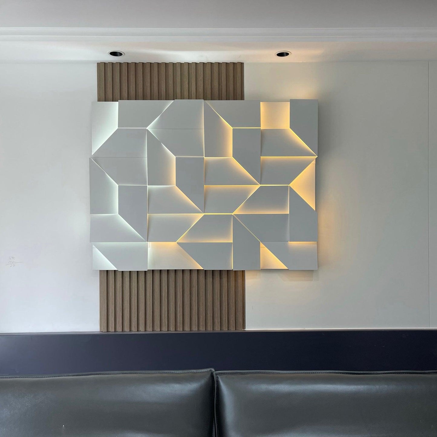 Shadows Rechargeable Grand Sconce