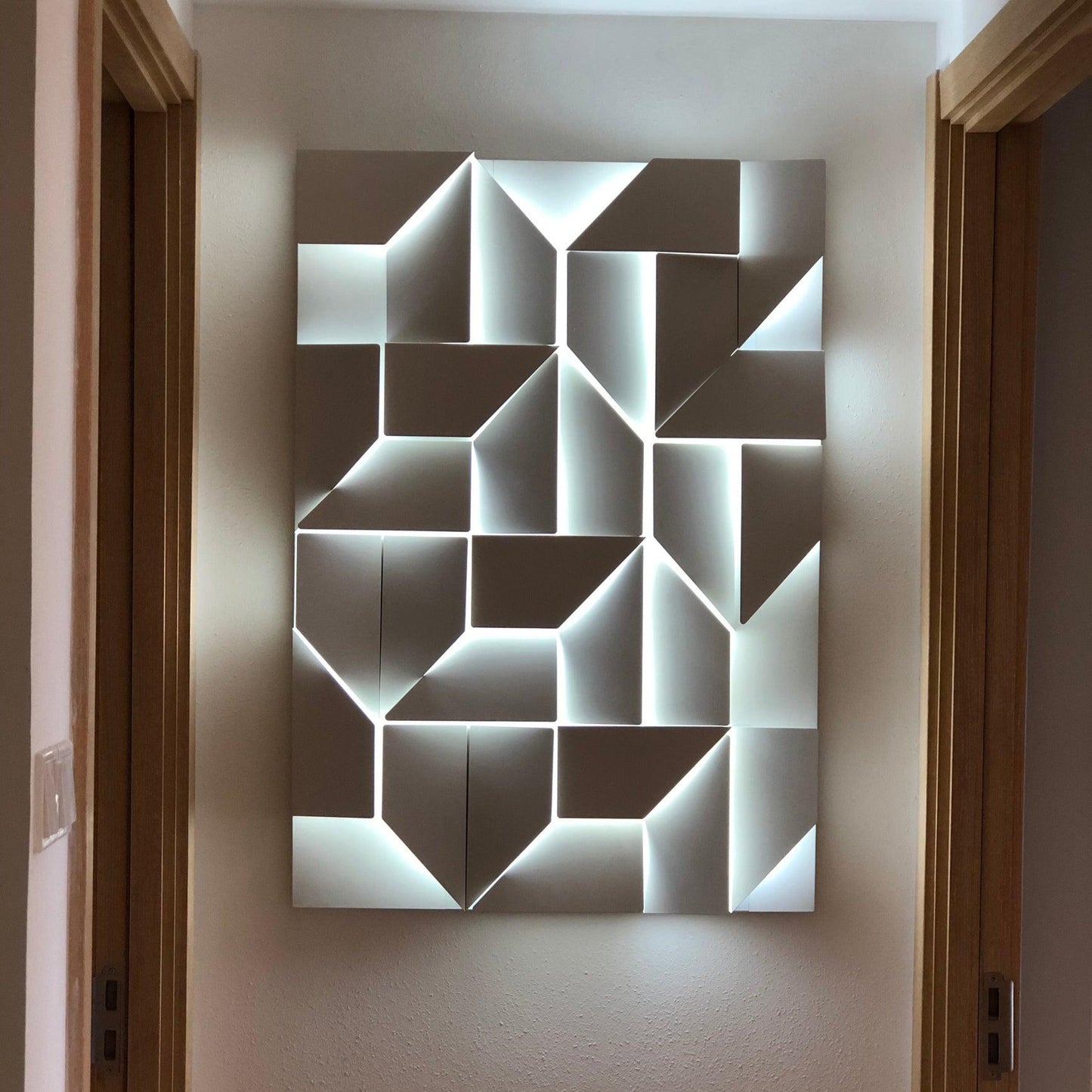 Shadows Rechargeable Grand Sconce