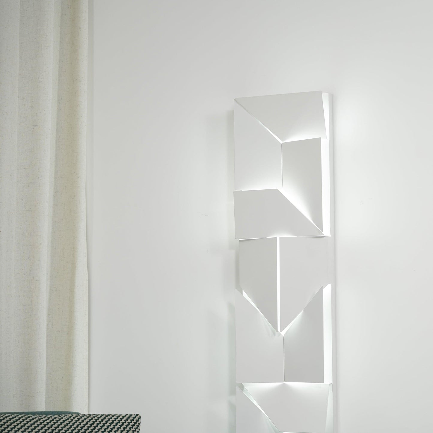 Shadows Grand Plug-in Sconce