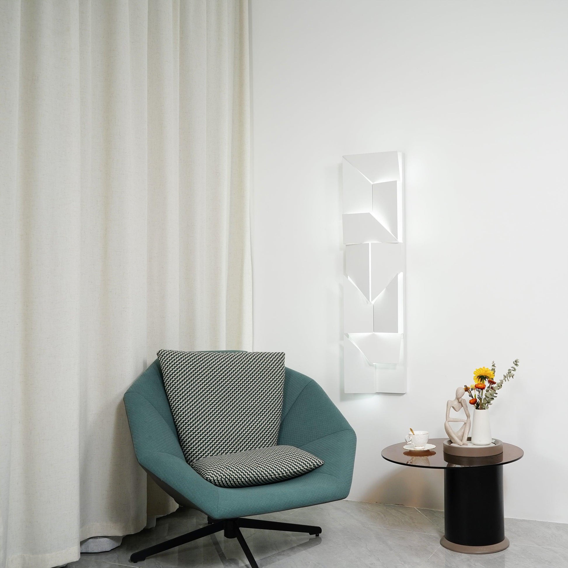 Shadows Rechargeable Grand Sconce