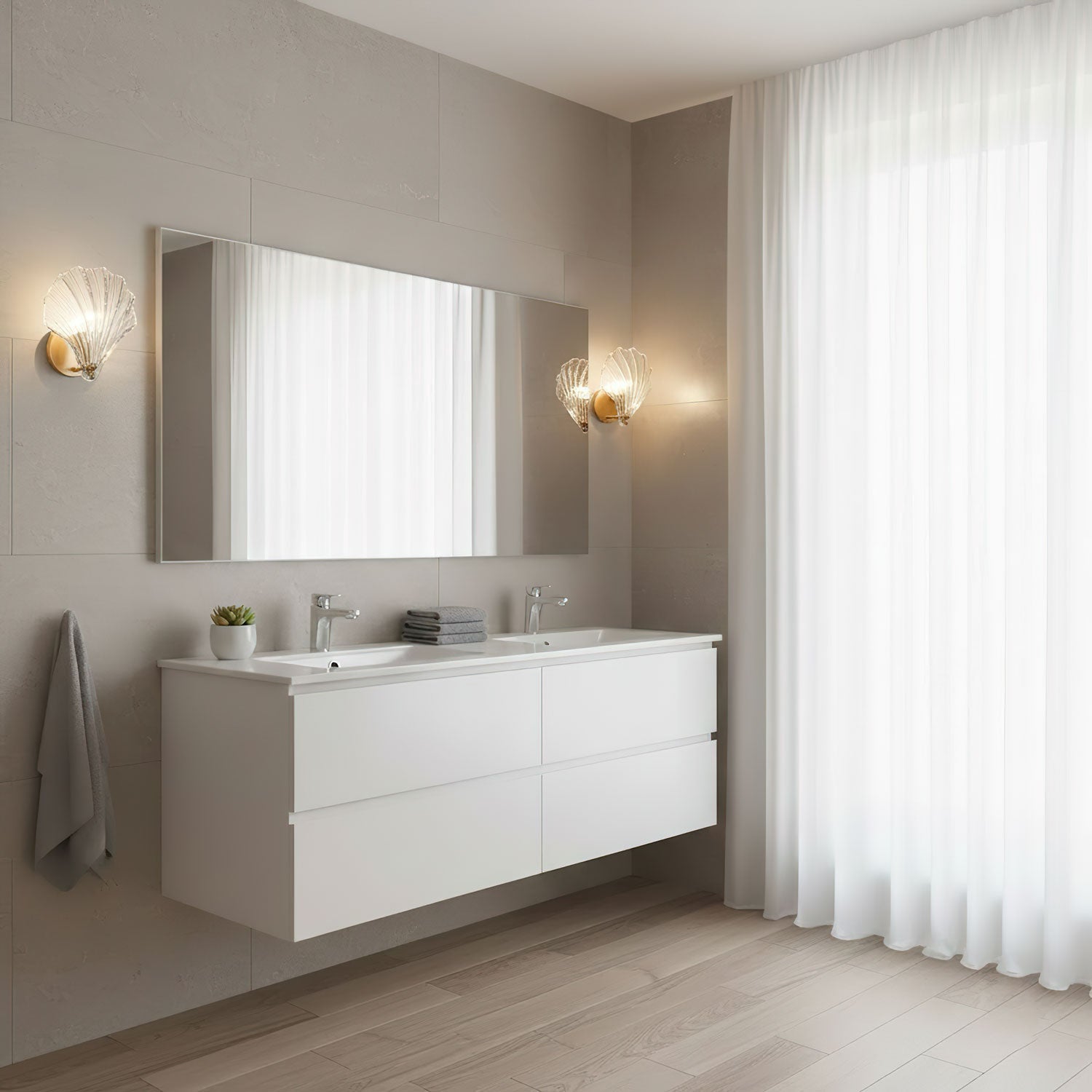 Shell Wall Light