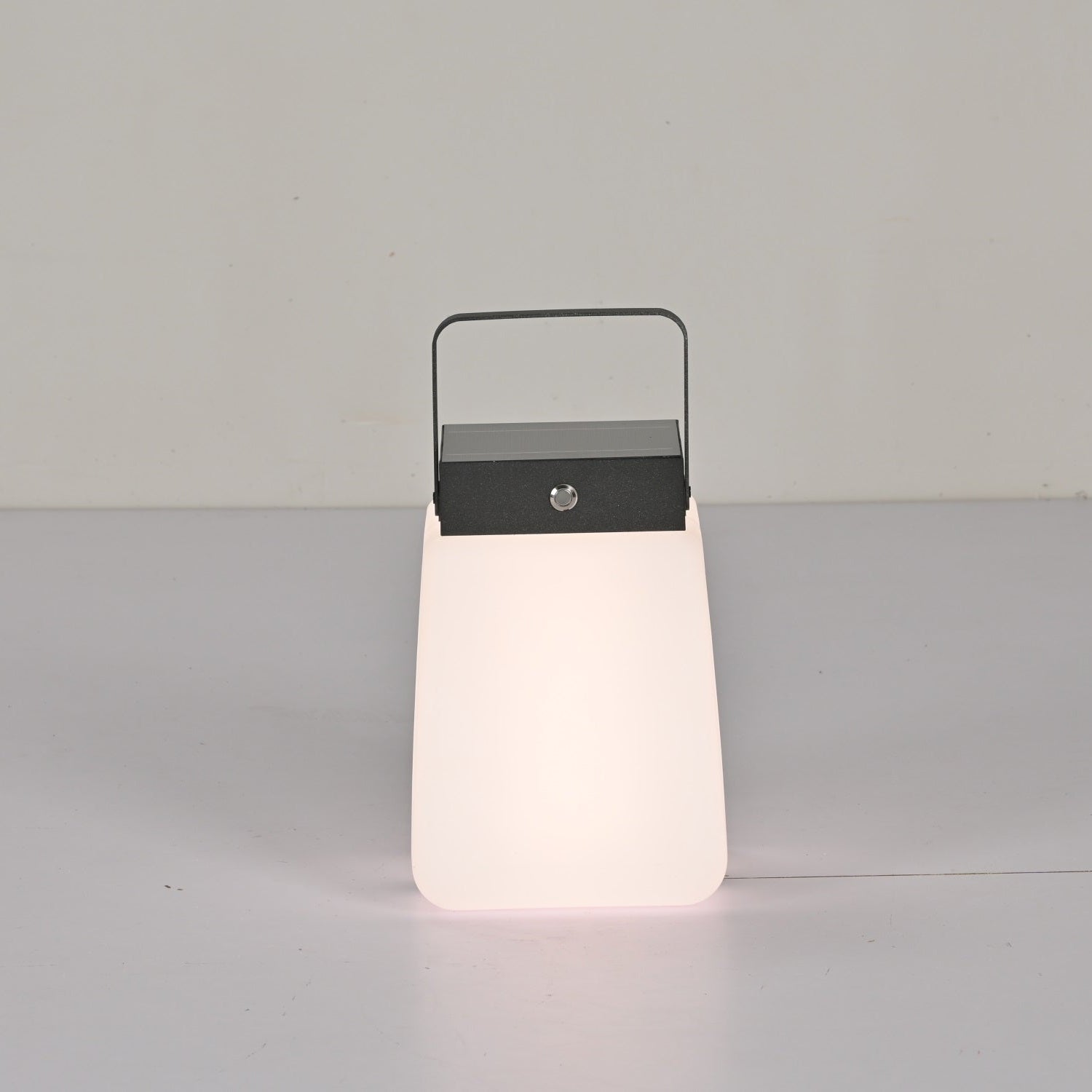 Solara Edge Lantern Outdoor Lamp