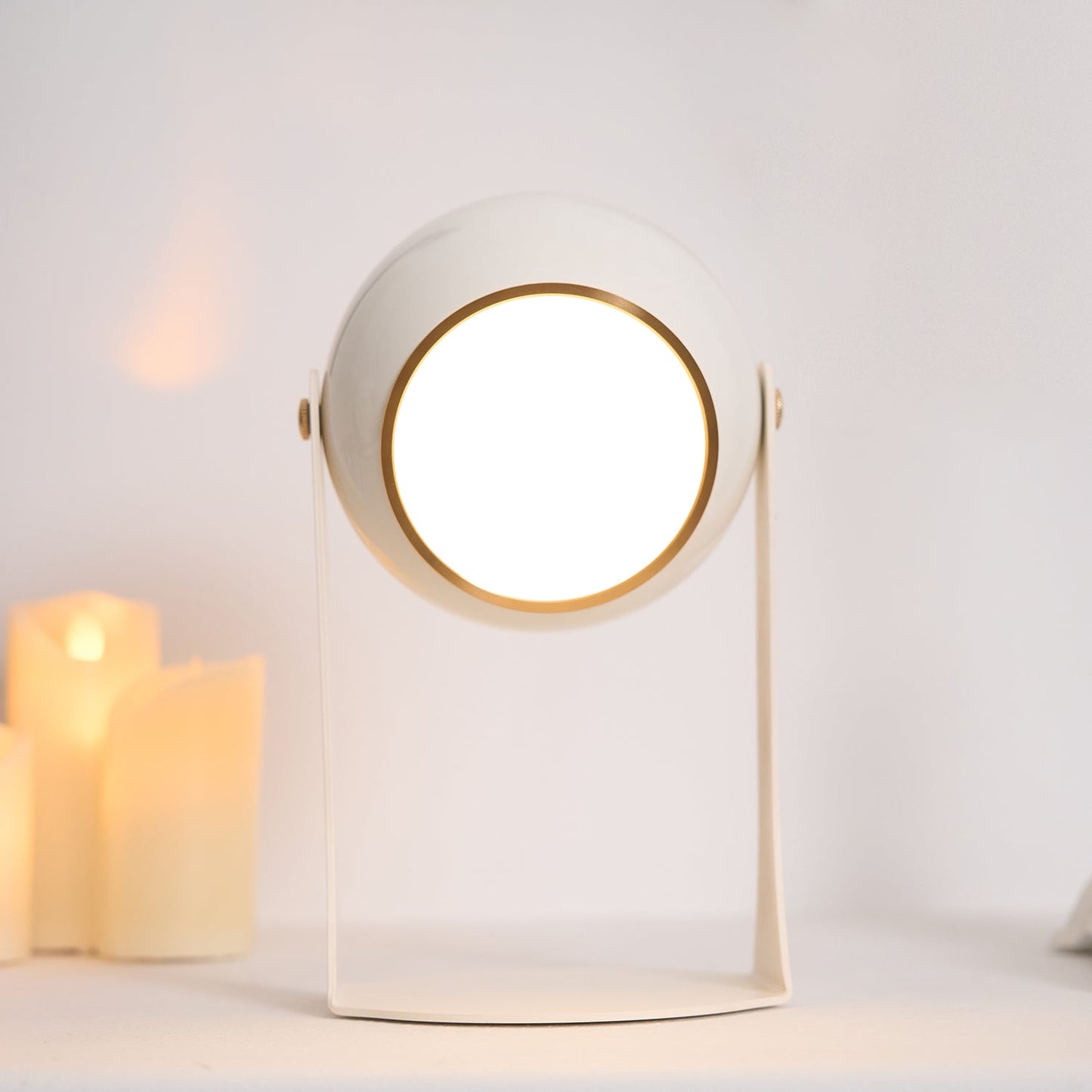 Svejk Table Lamp (Built-in Battery)