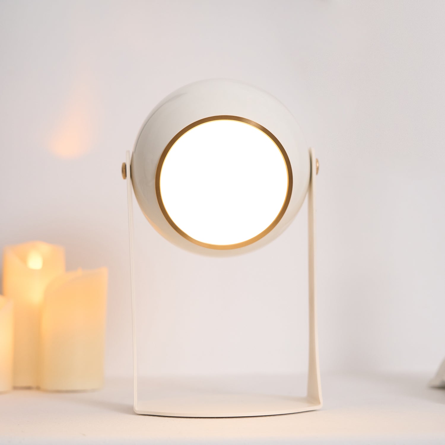 Svejk Table Lamp (Built-in Battery)