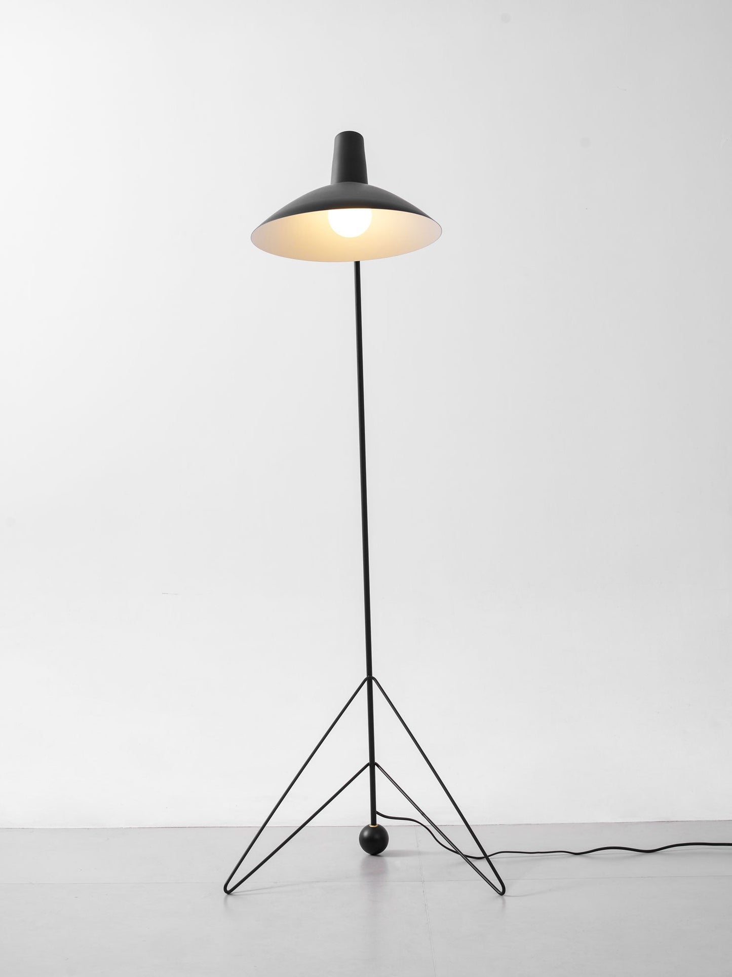 Svelte Noir Floor Lamp
