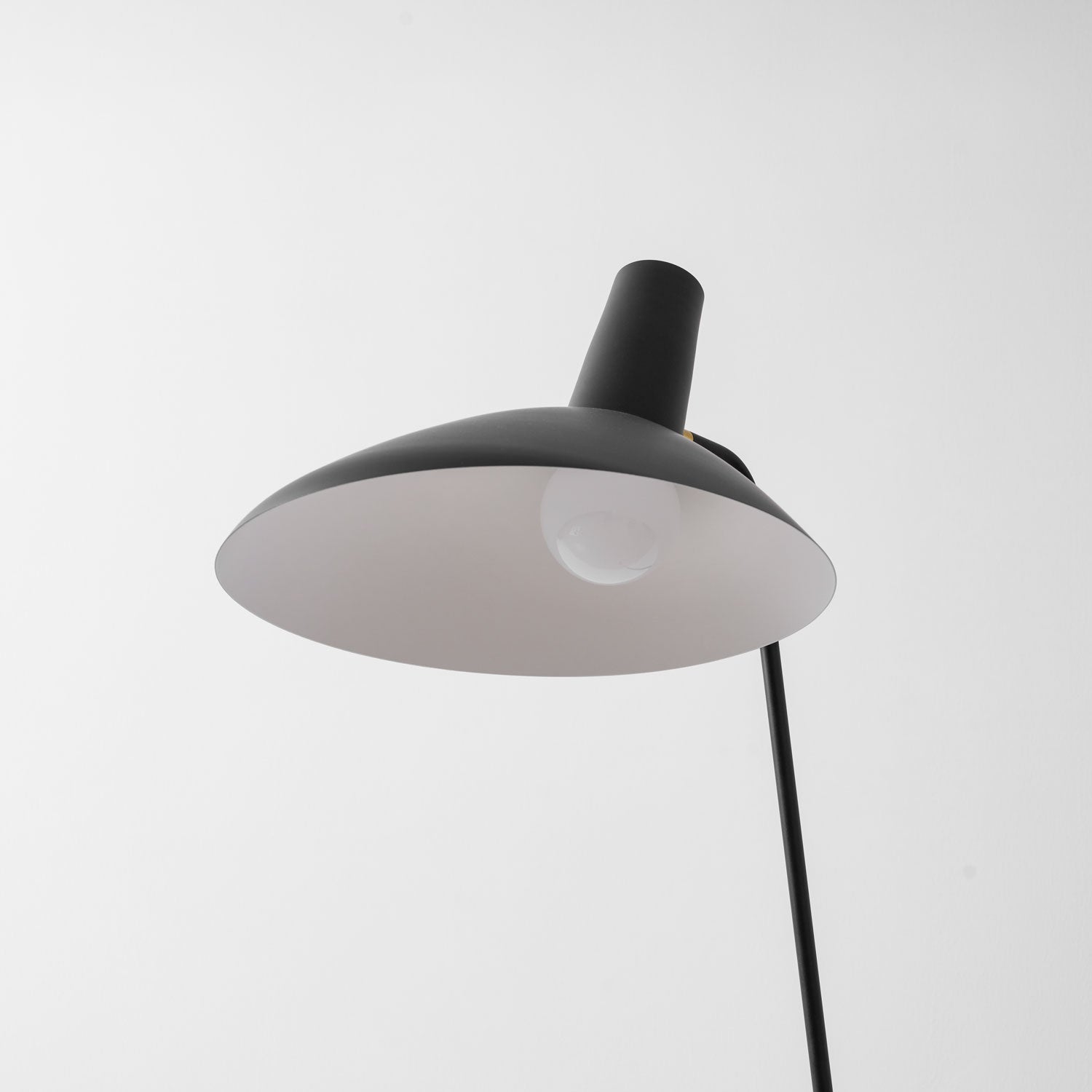 Svelte Noir Floor Lamp