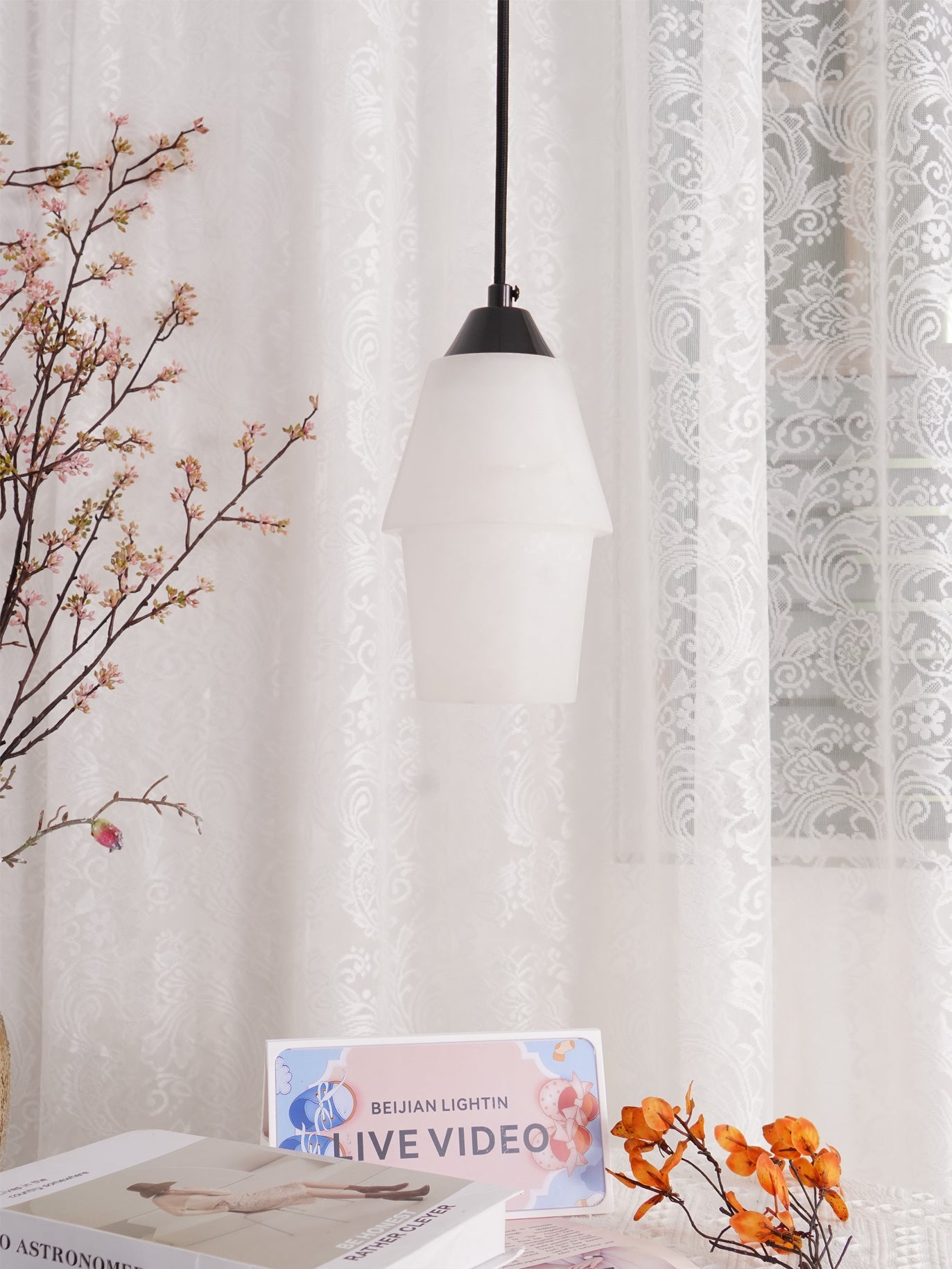 TEN MA DO Alabaster Pendant Lamp