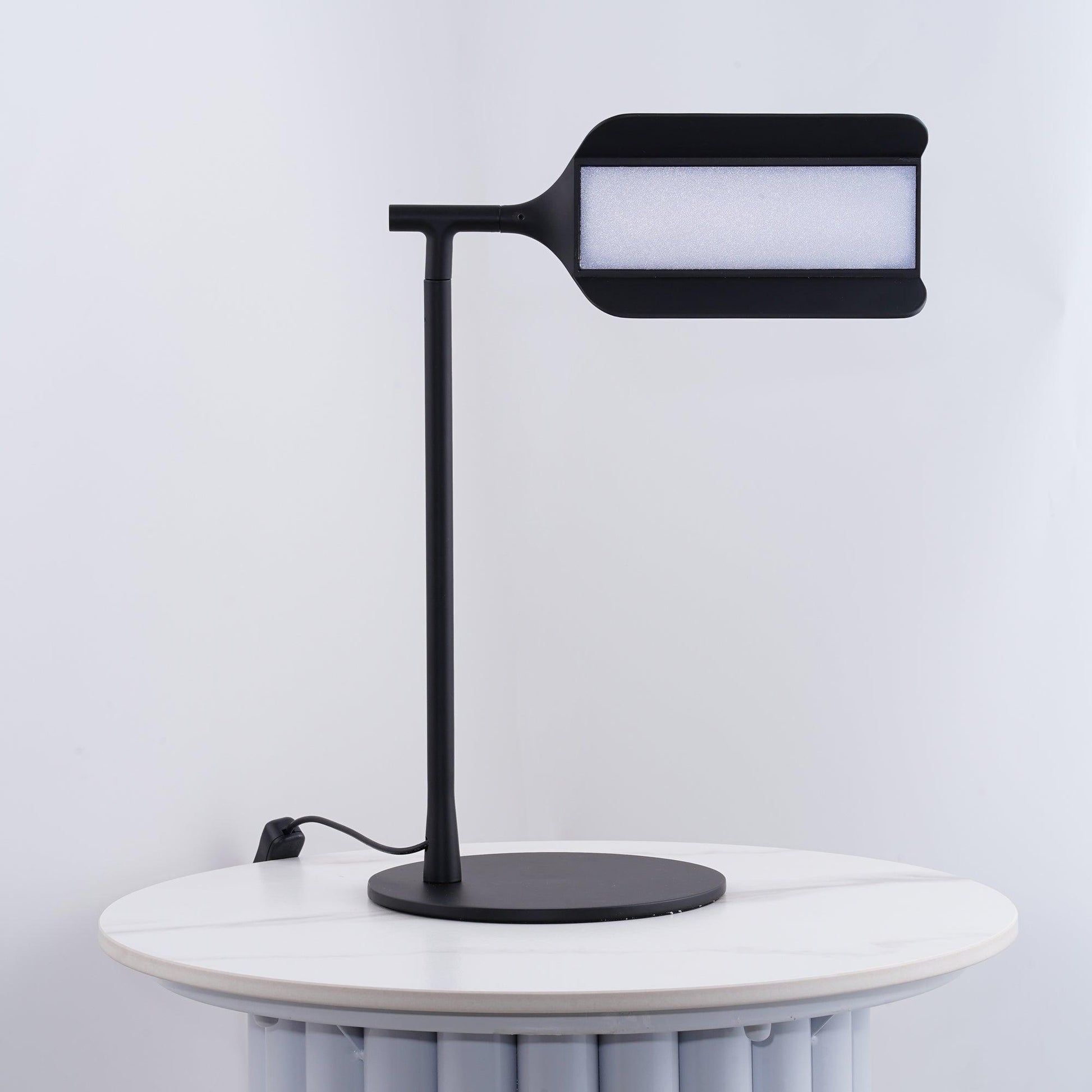 Pivot Ease Table Lamp