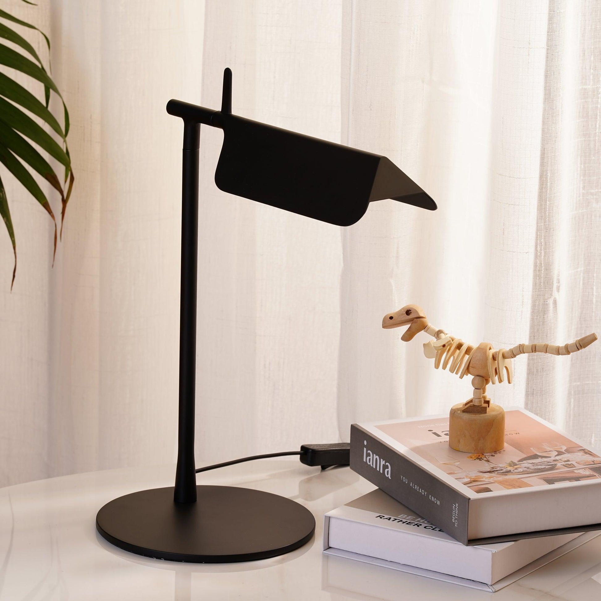 Pivot Ease Table Lamp