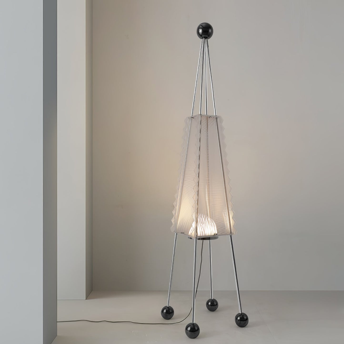 Obelisk Mesh Floor Lamp