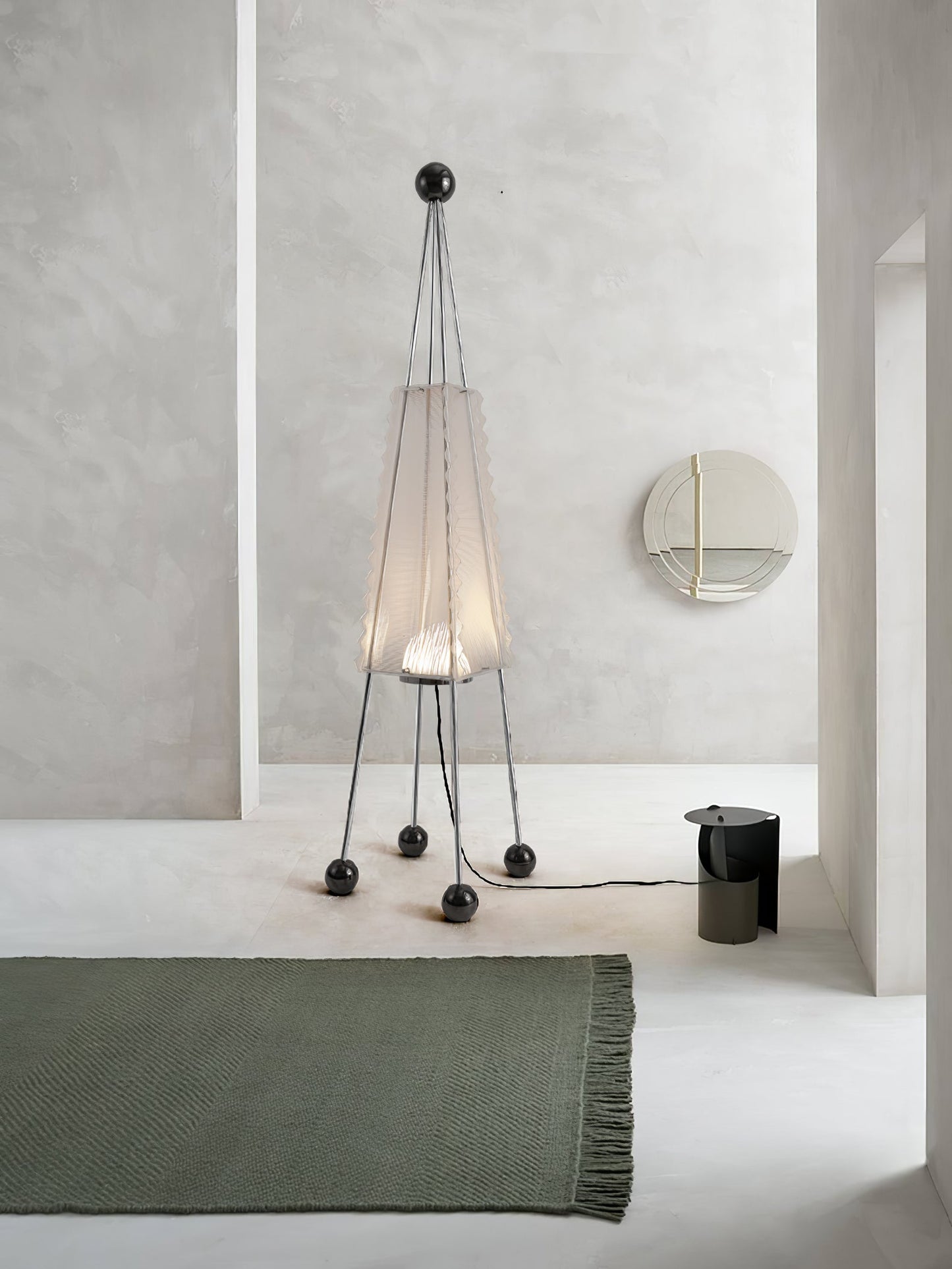 Obelisk Mesh Floor Lamp
