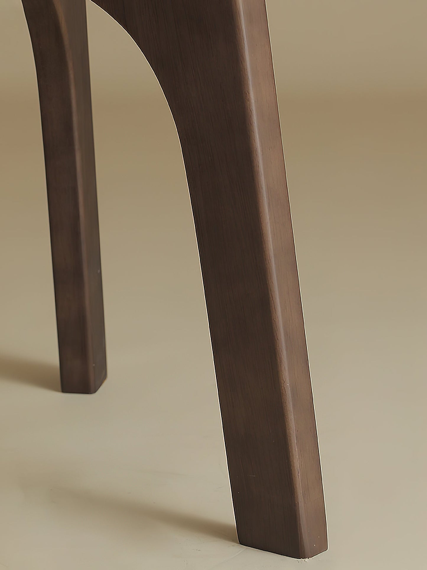 Trivelle Tripod Floor Lamp