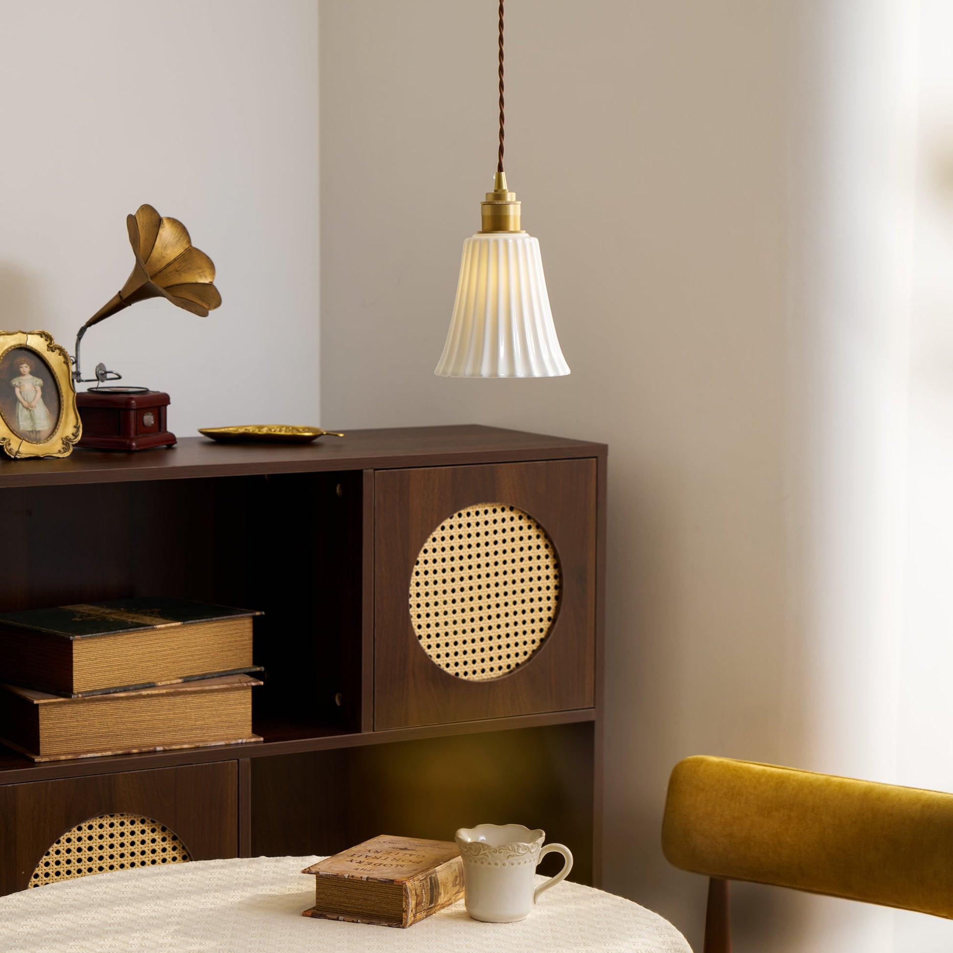 Trumpet Ceramic Pendant Light