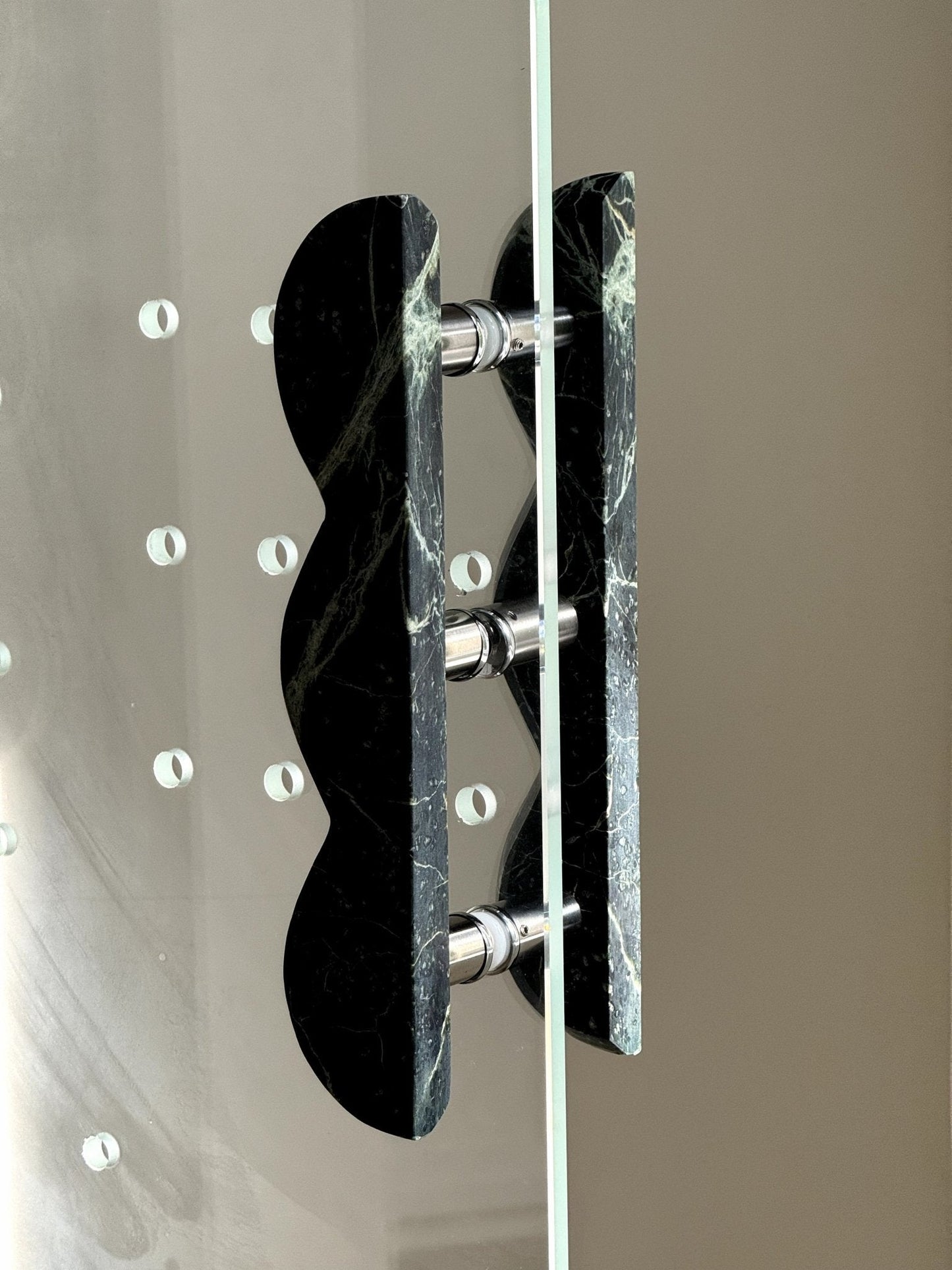 Twin-Curve Pull Handle