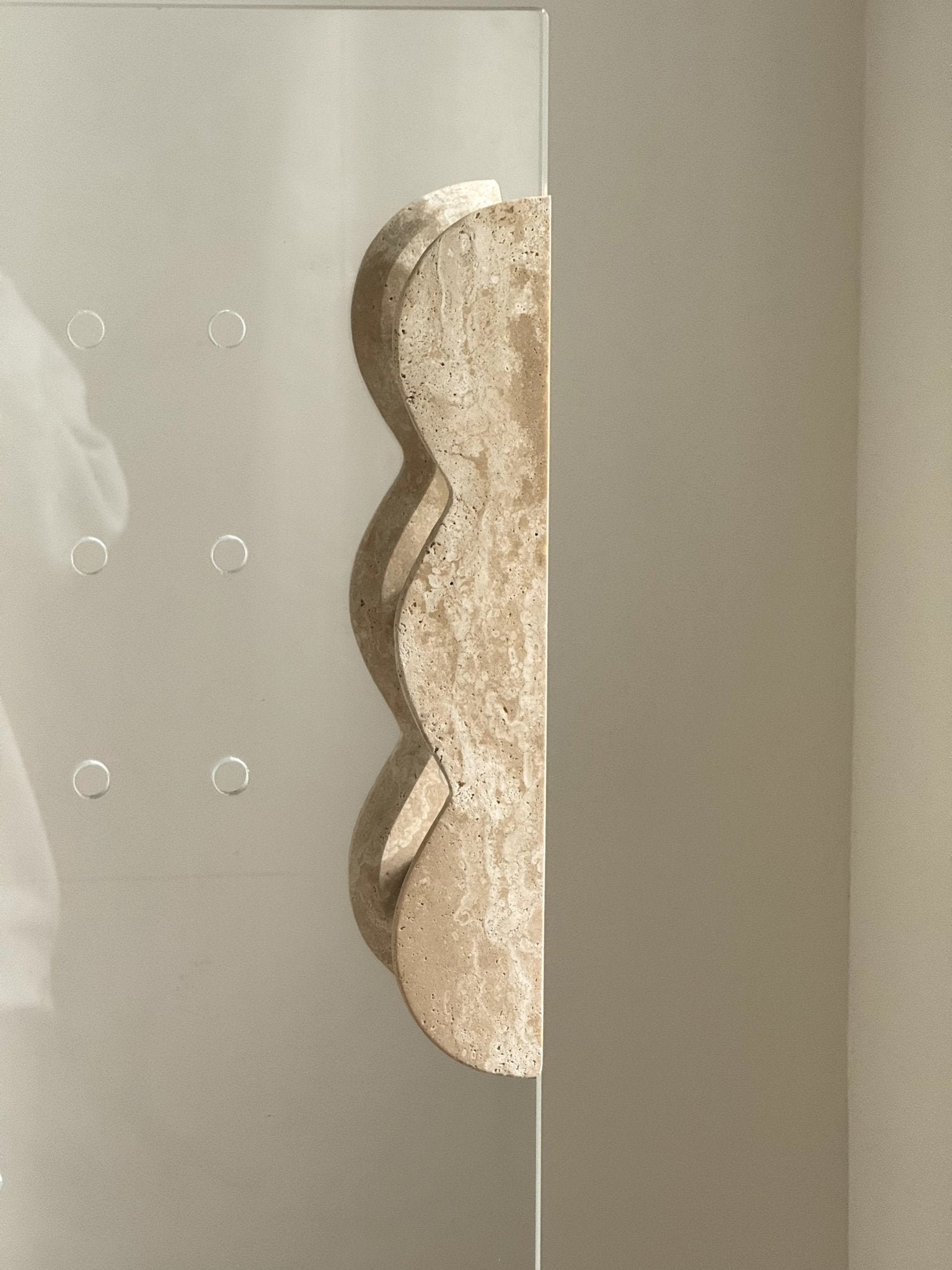 Twin-Curve Pull Handle