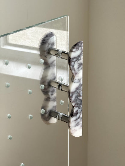 Twin-Curve Pull Handle