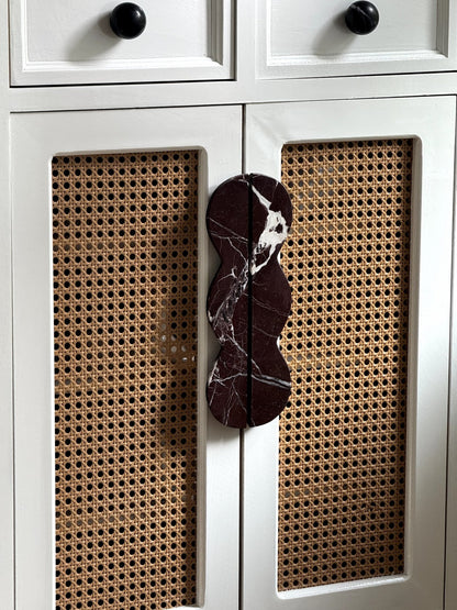 Twin-Curve Pull Handle