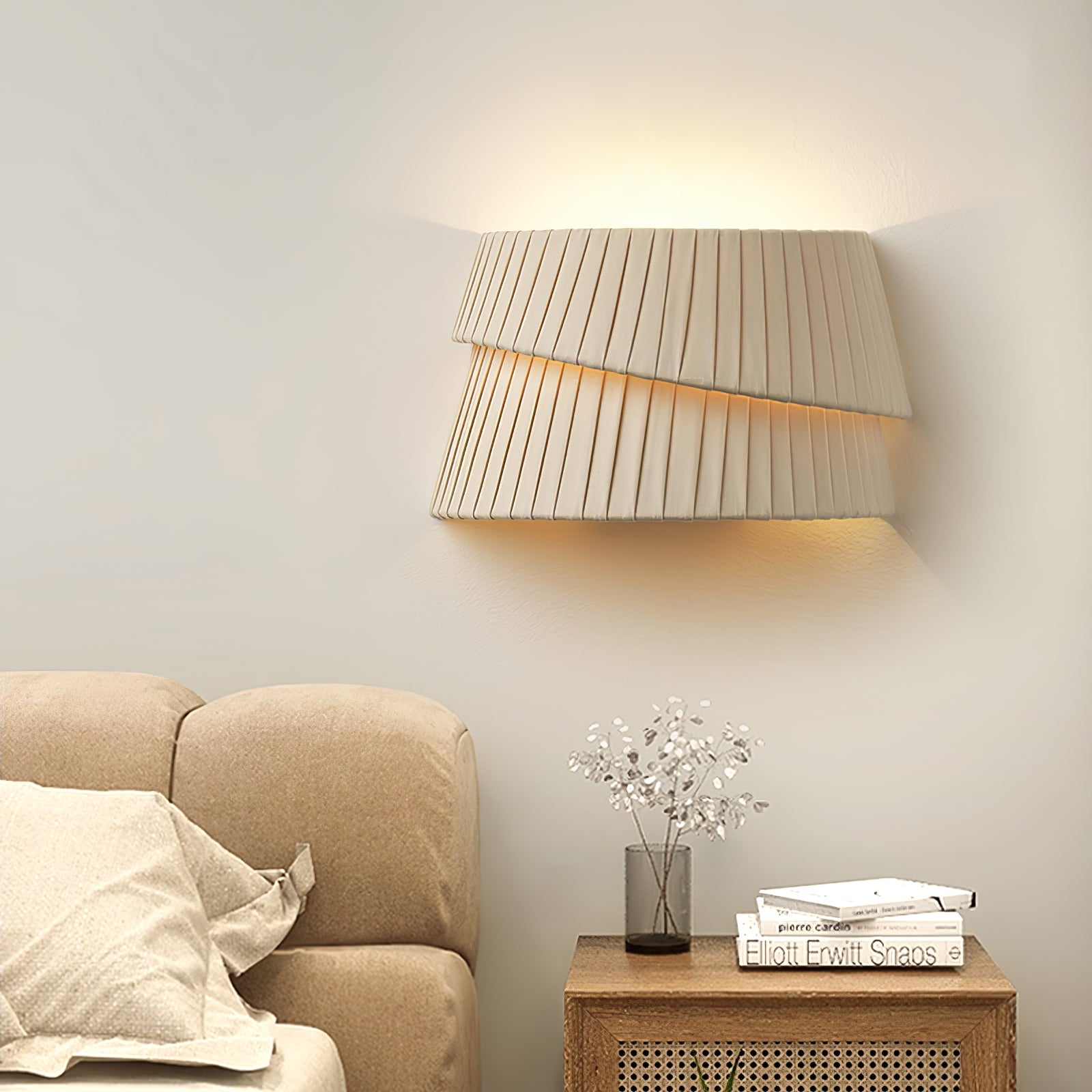 Vela Twist Wall Lamp
