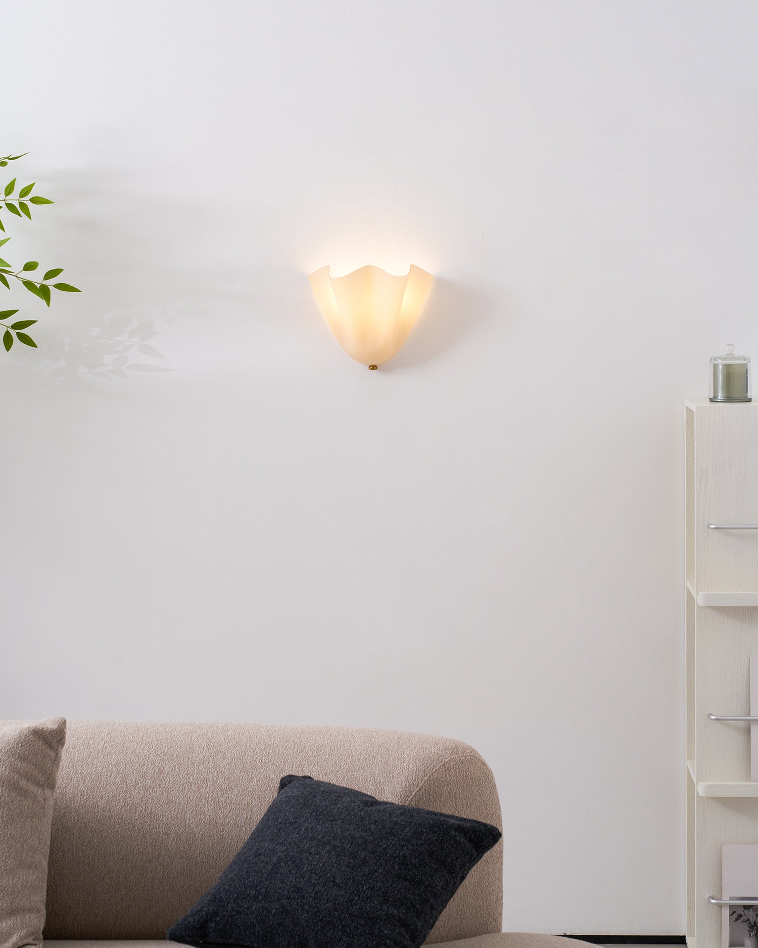 Petalia Wall Light